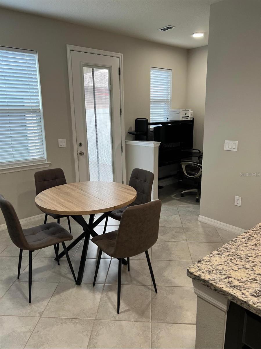 Image 8 of 40 For 2663 Mead Avenue