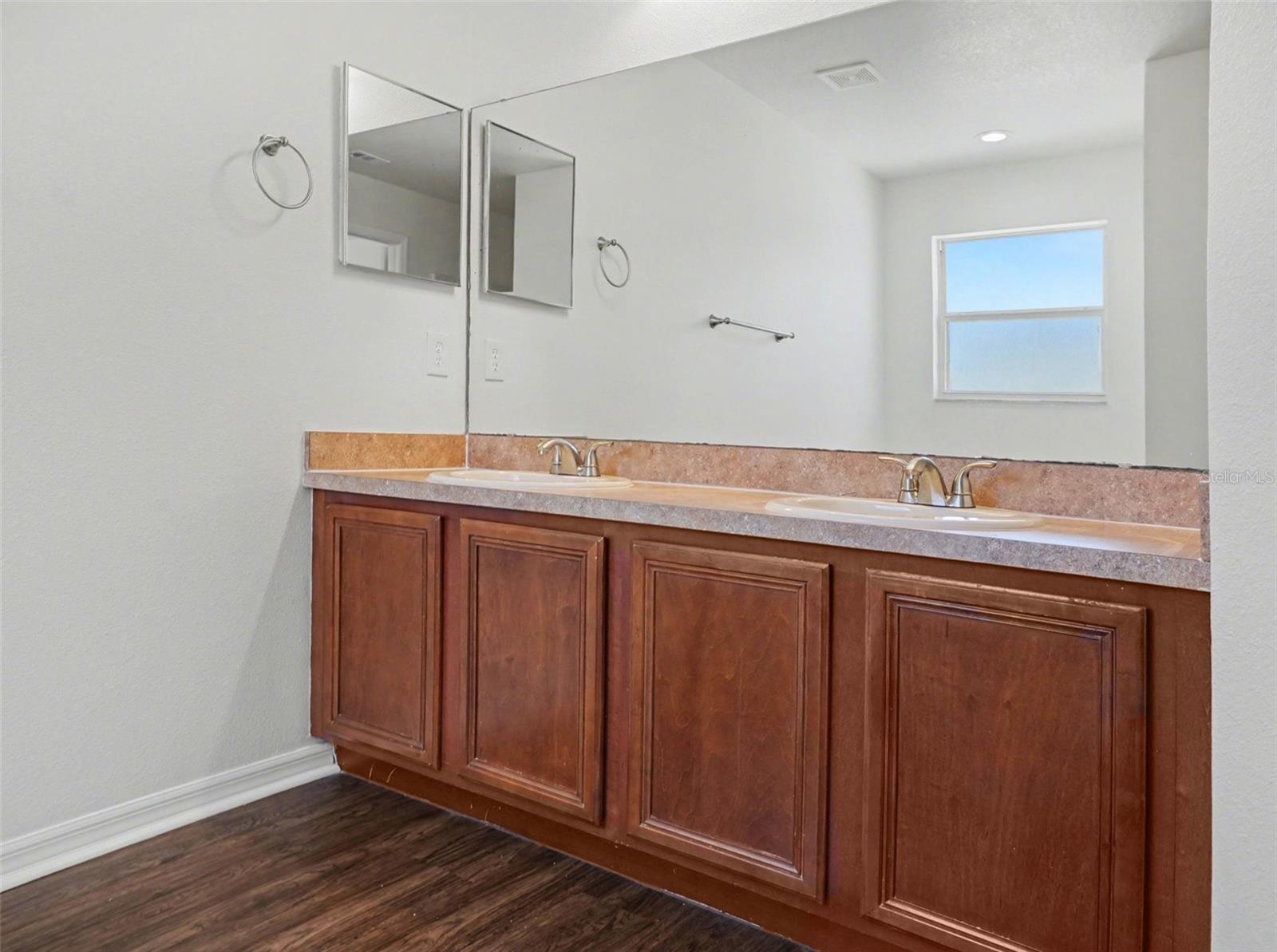 Image 16 of 27 For 15260 Perdido Drive