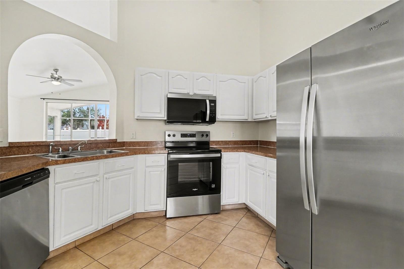 Image 6 of 15 For 2600 Deck Avenue