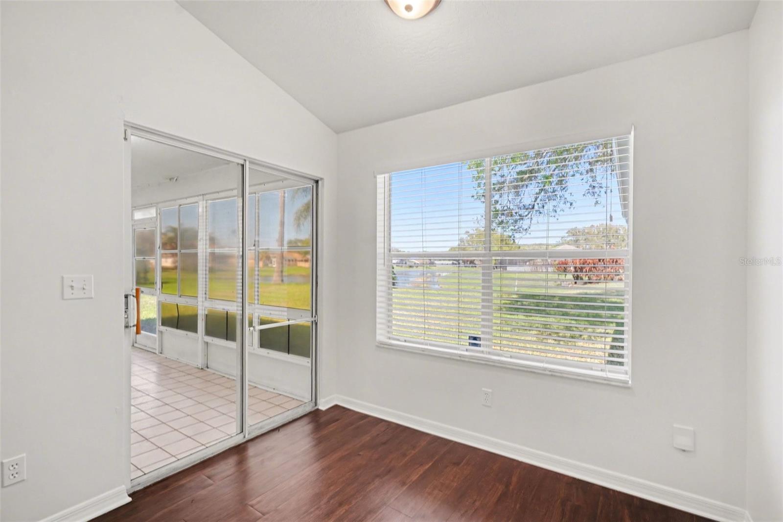 Image 14 of 25 For 3334 Lake View Circle