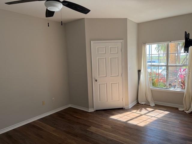 Image 11 of 26 For 4306 Bayside Village Drive 102