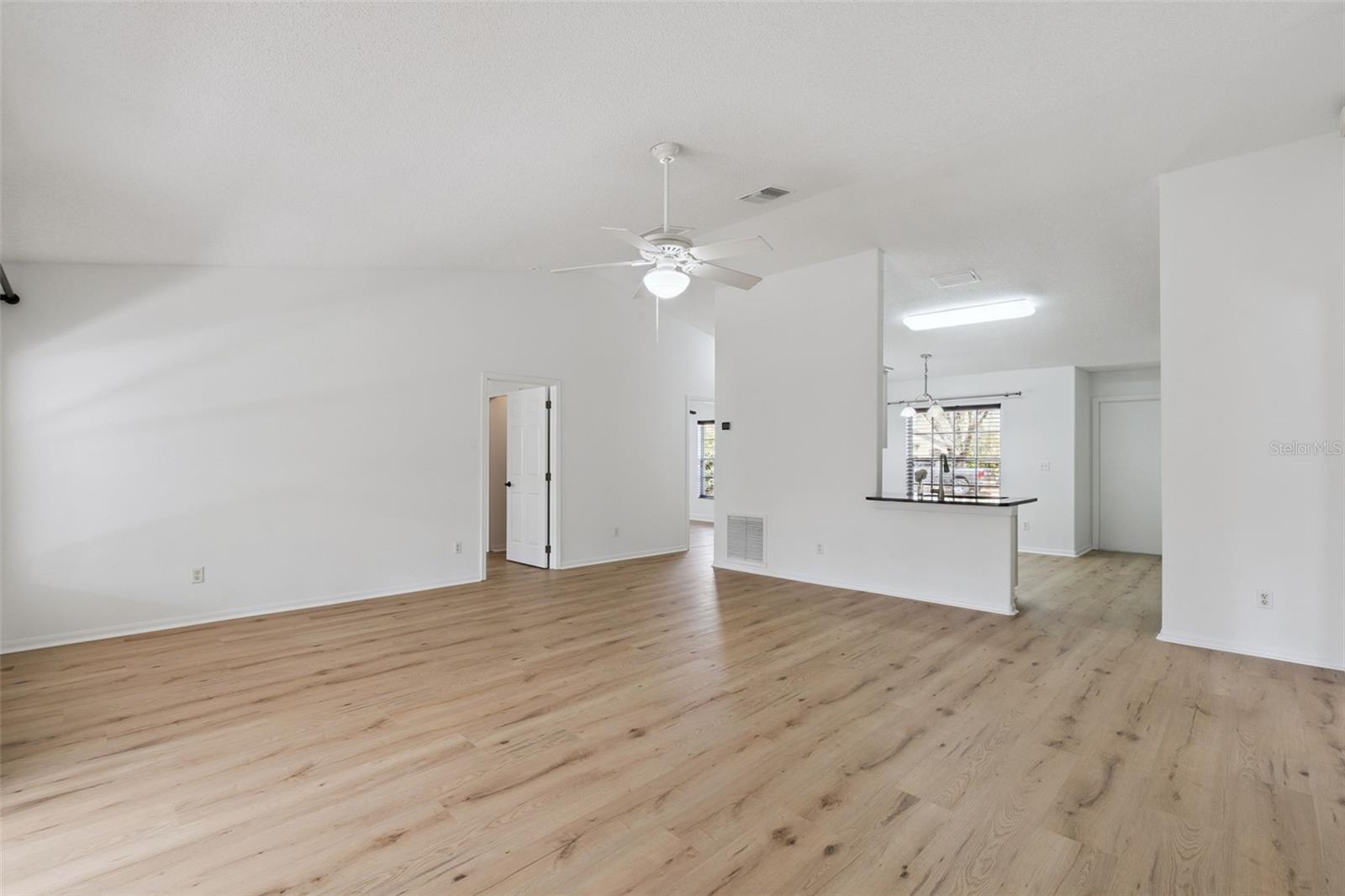 Image 11 of 41 For 13808 Riverpath Grove Drive