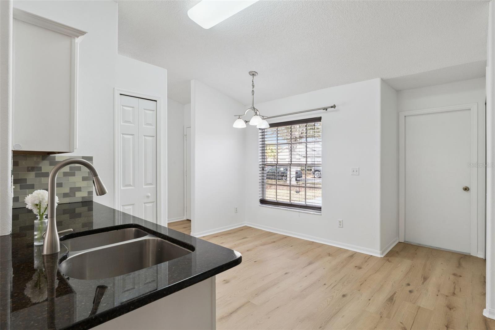 Image 7 of 41 For 13808 Riverpath Grove Drive