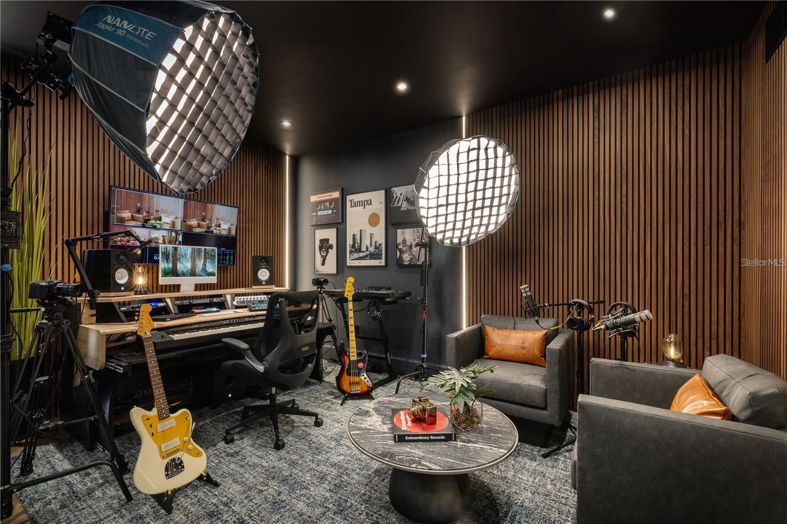 Image 47 of 68 For 5127 Tyson Avenue Th2