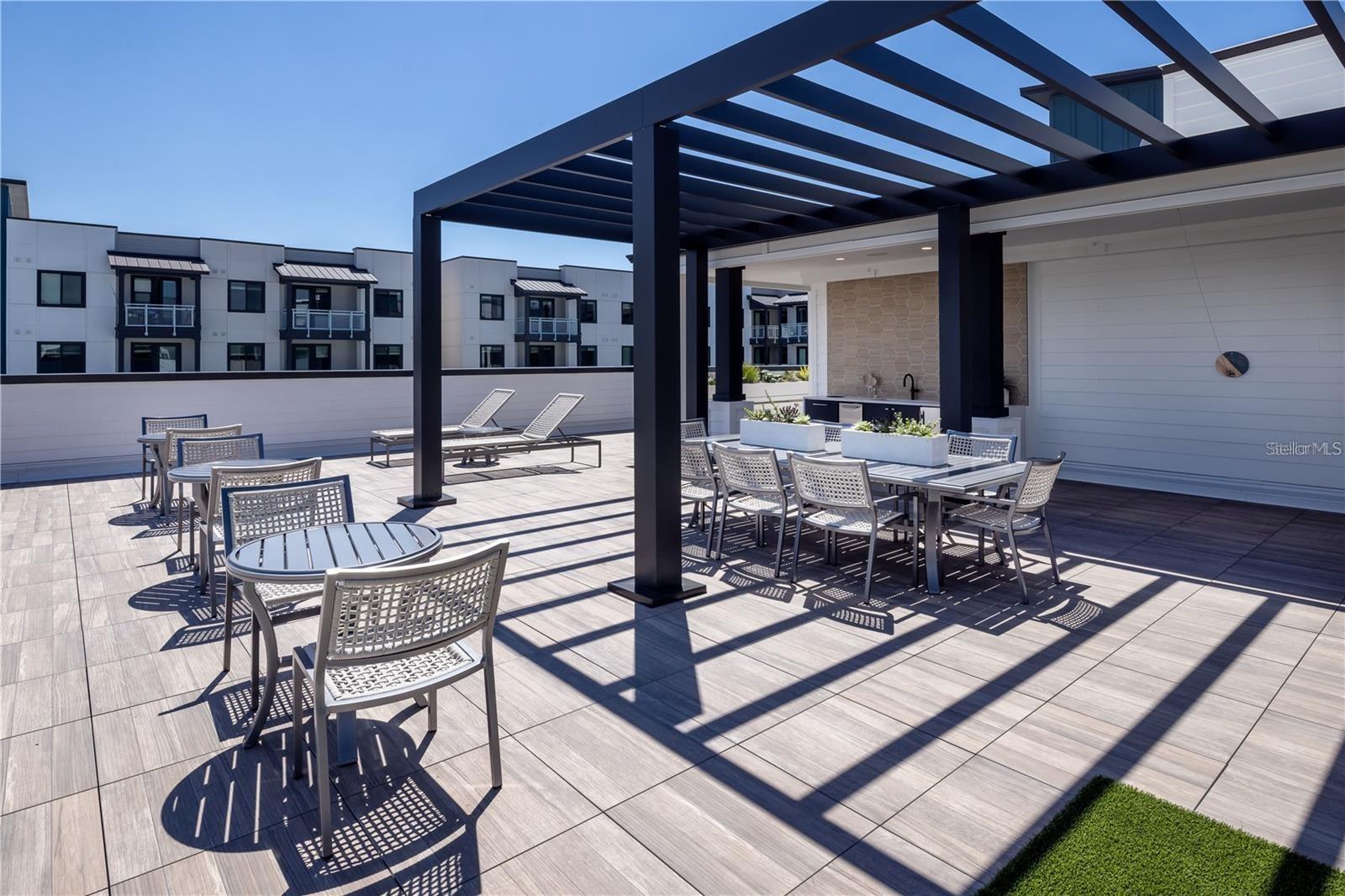 Image 18 of 68 For 5127 Tyson Avenue Th3