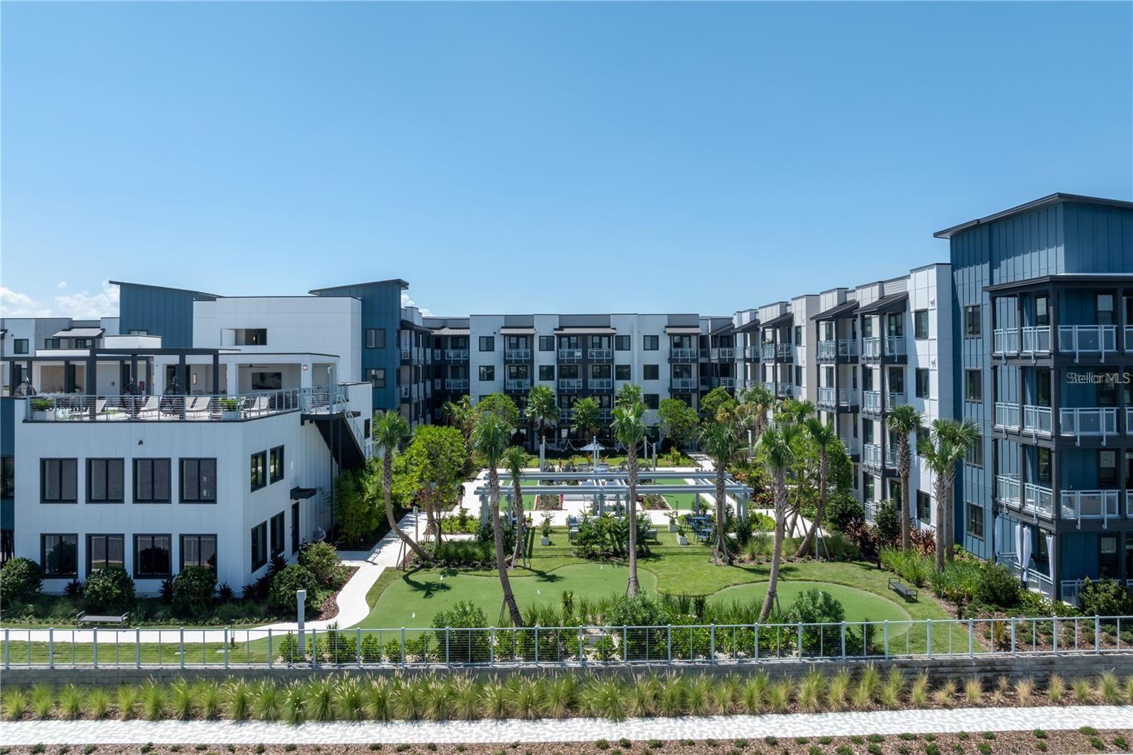 Image 35 of 68 For 5127 Tyson Avenue Th3