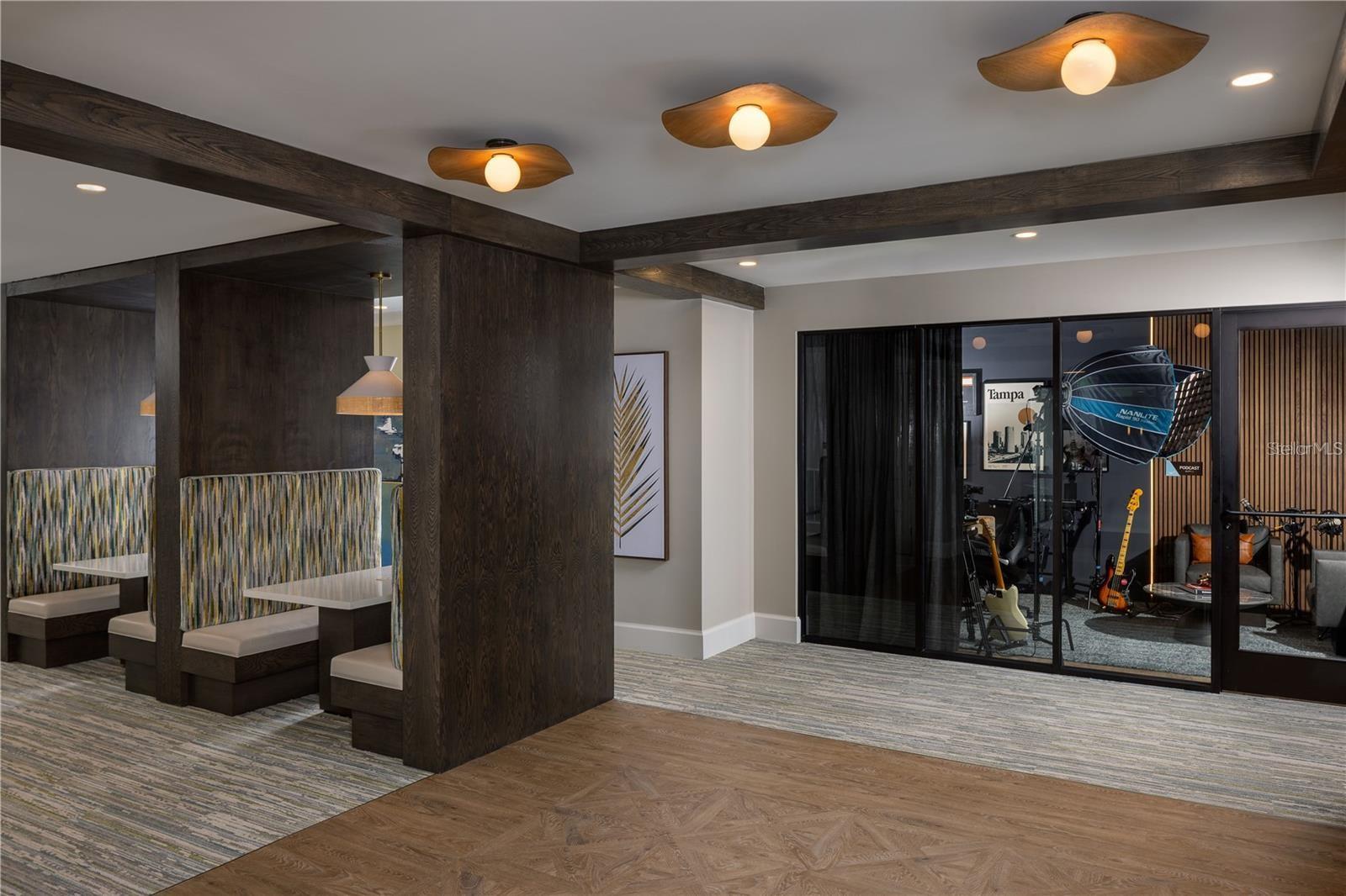 Image 46 of 68 For 5127 Tyson Avenue Th3