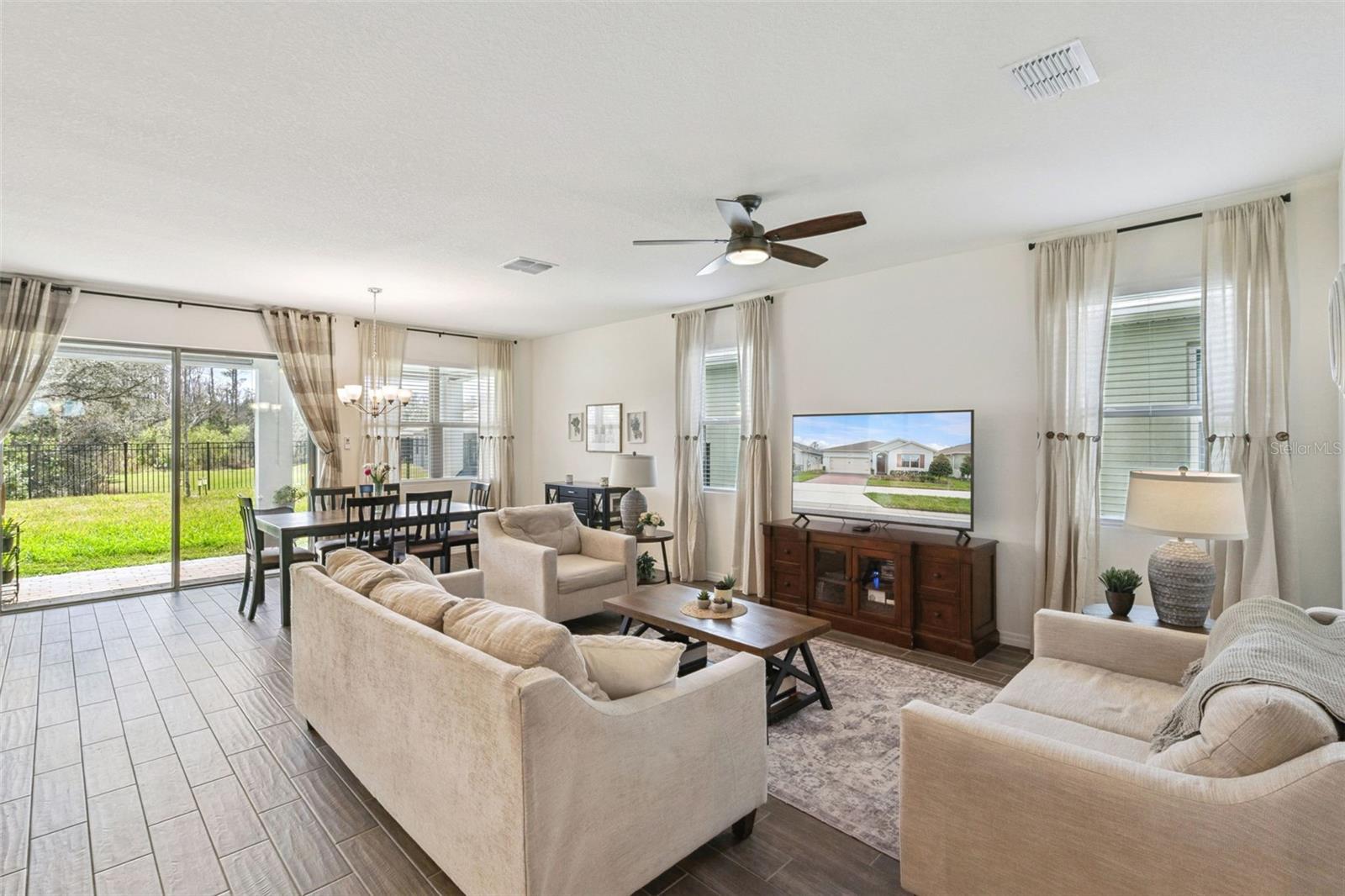 Image 5 of 75 For 17750 Blazing Star Circle