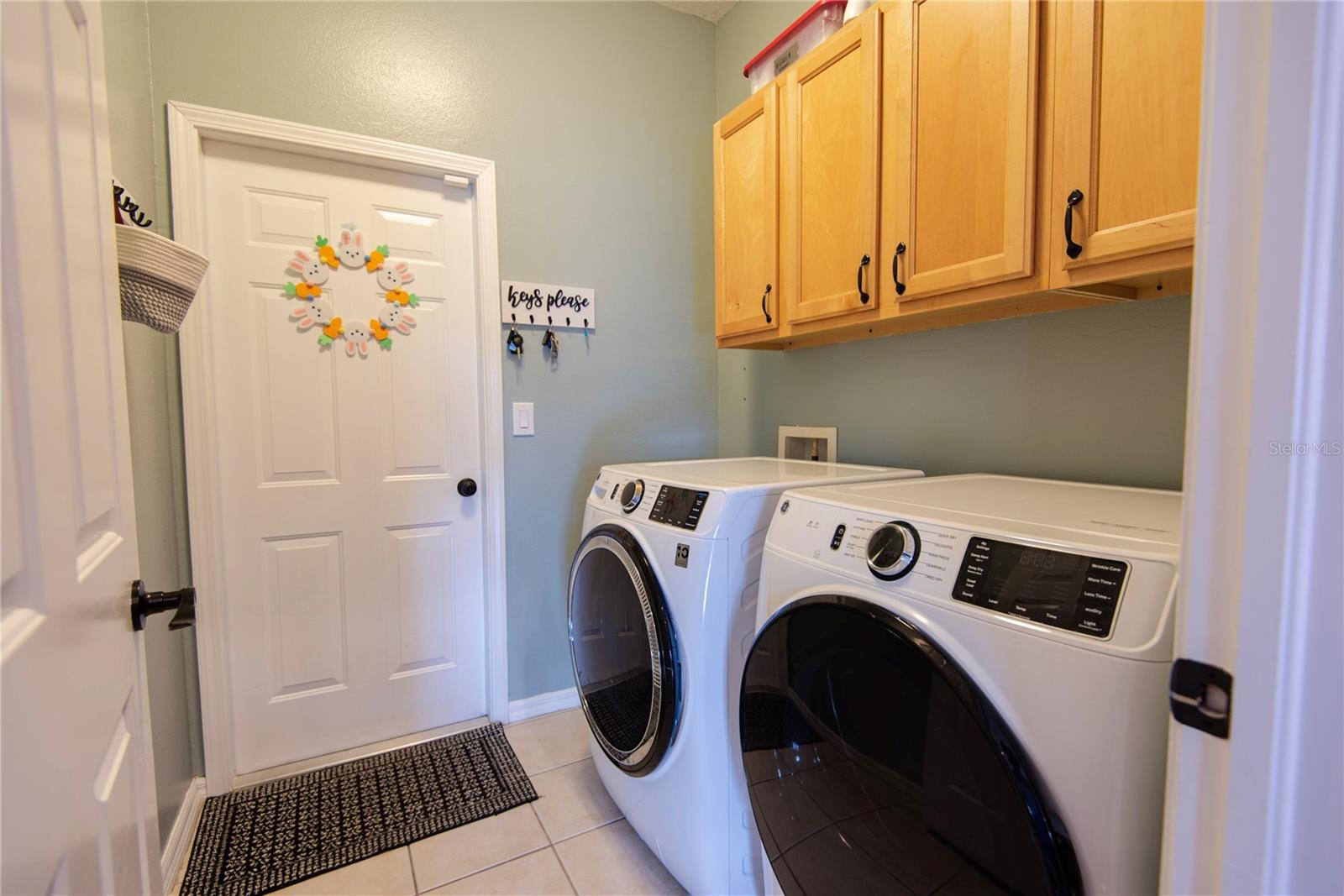 Image 25 of 37 For 23820 Hastings Way