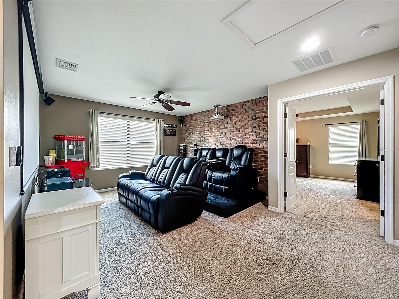 Image 28 of 43 For 10110 Armando Circle