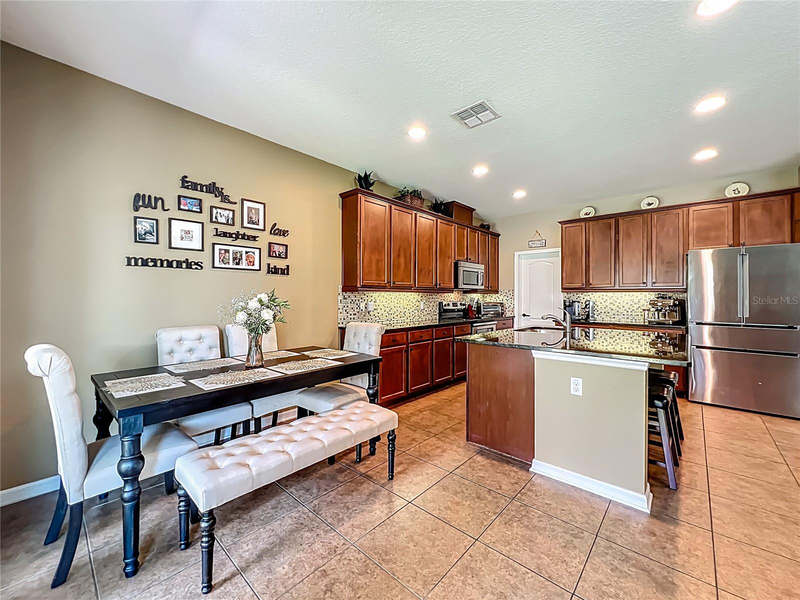 Image 3 of 43 For 10110 Armando Circle