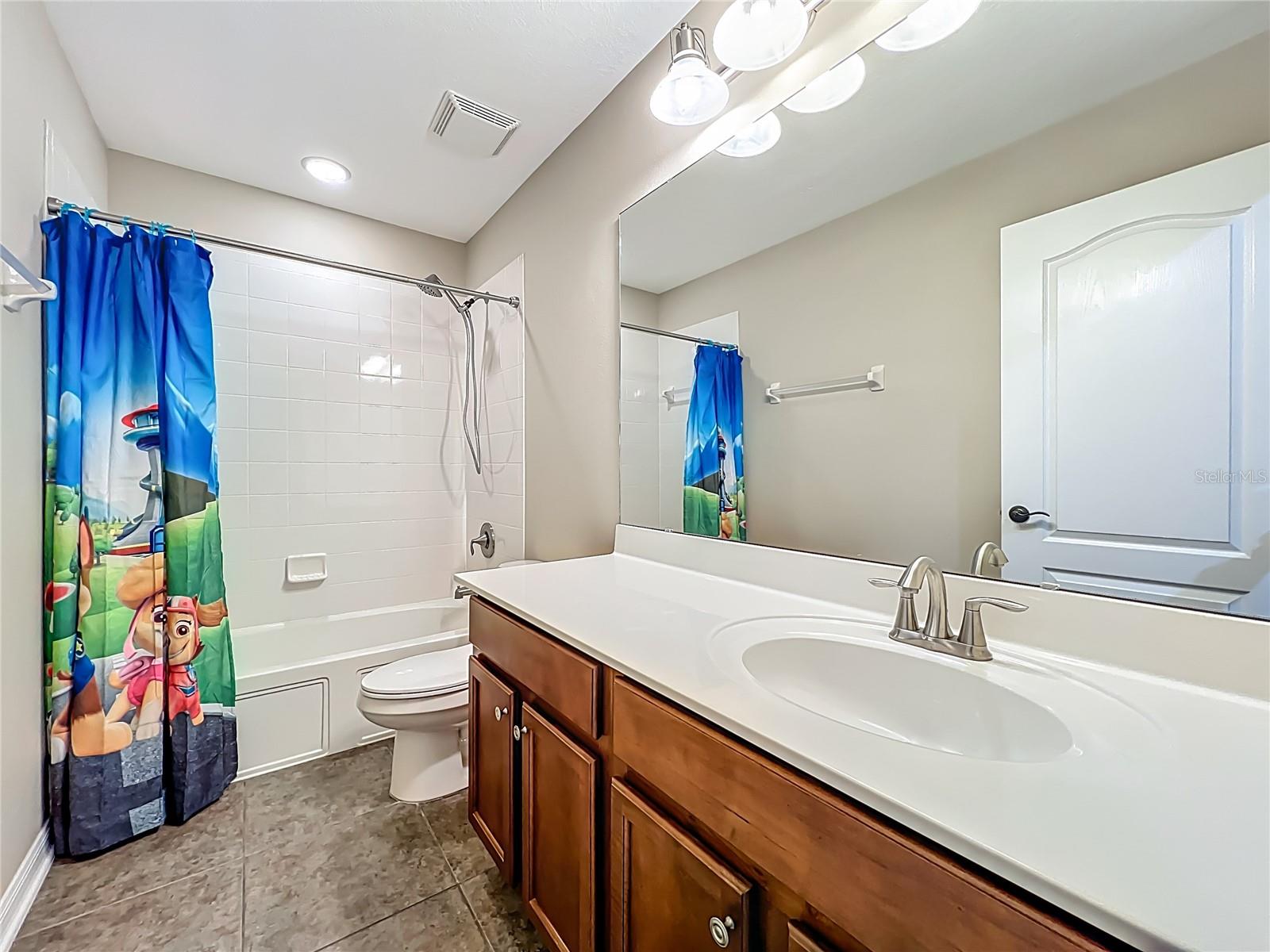 Image 32 of 43 For 10110 Armando Circle