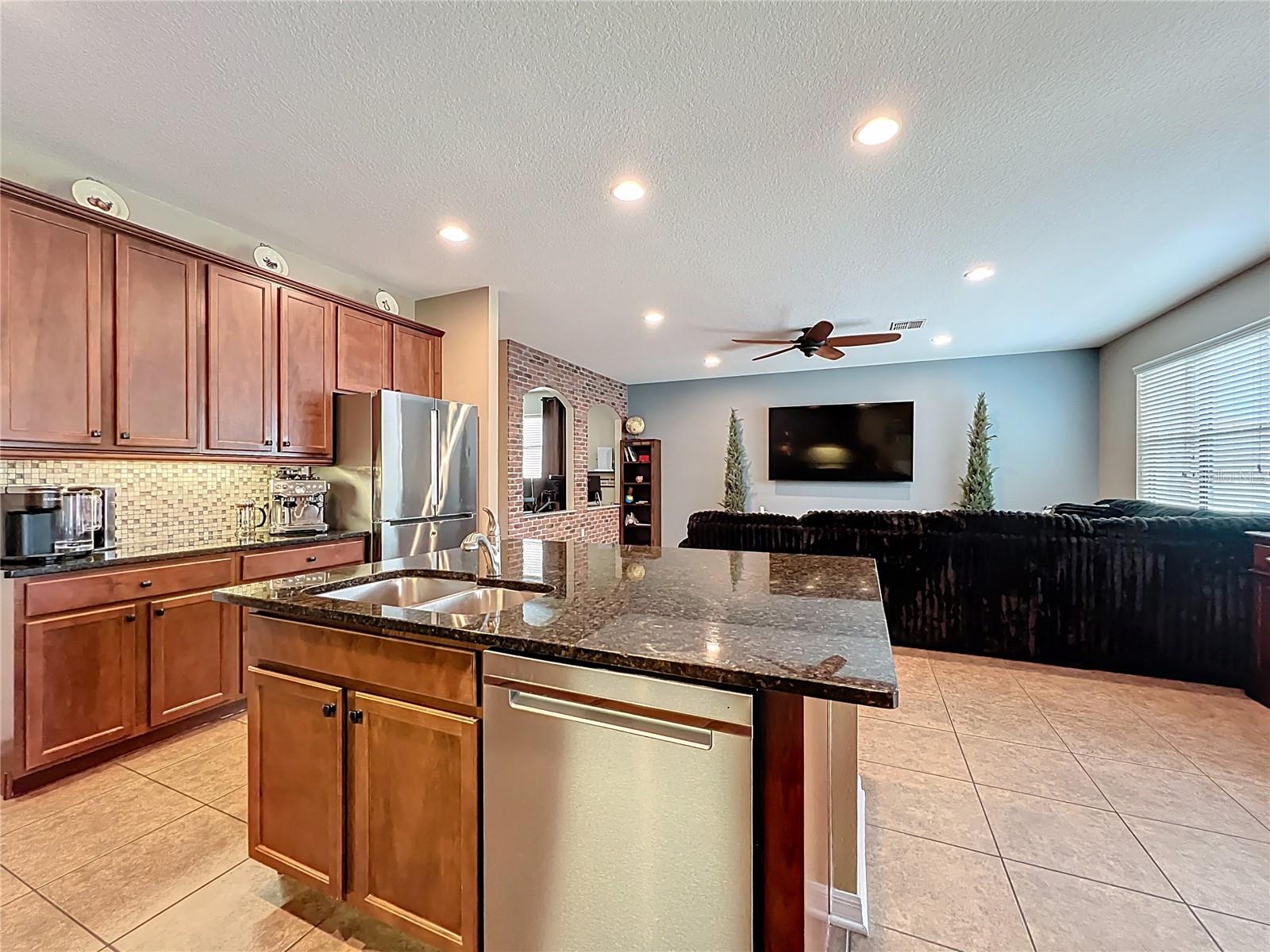 Image 5 of 43 For 10110 Armando Circle