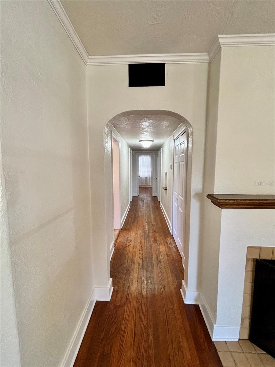 Image 22 of 63 For 211 Summerlin Avenue