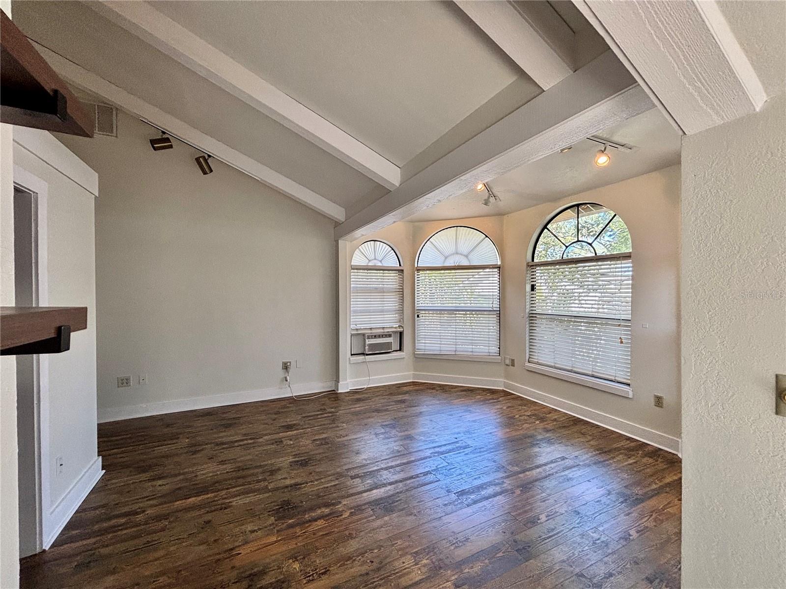 Image 23 of 63 For 211 Summerlin Avenue