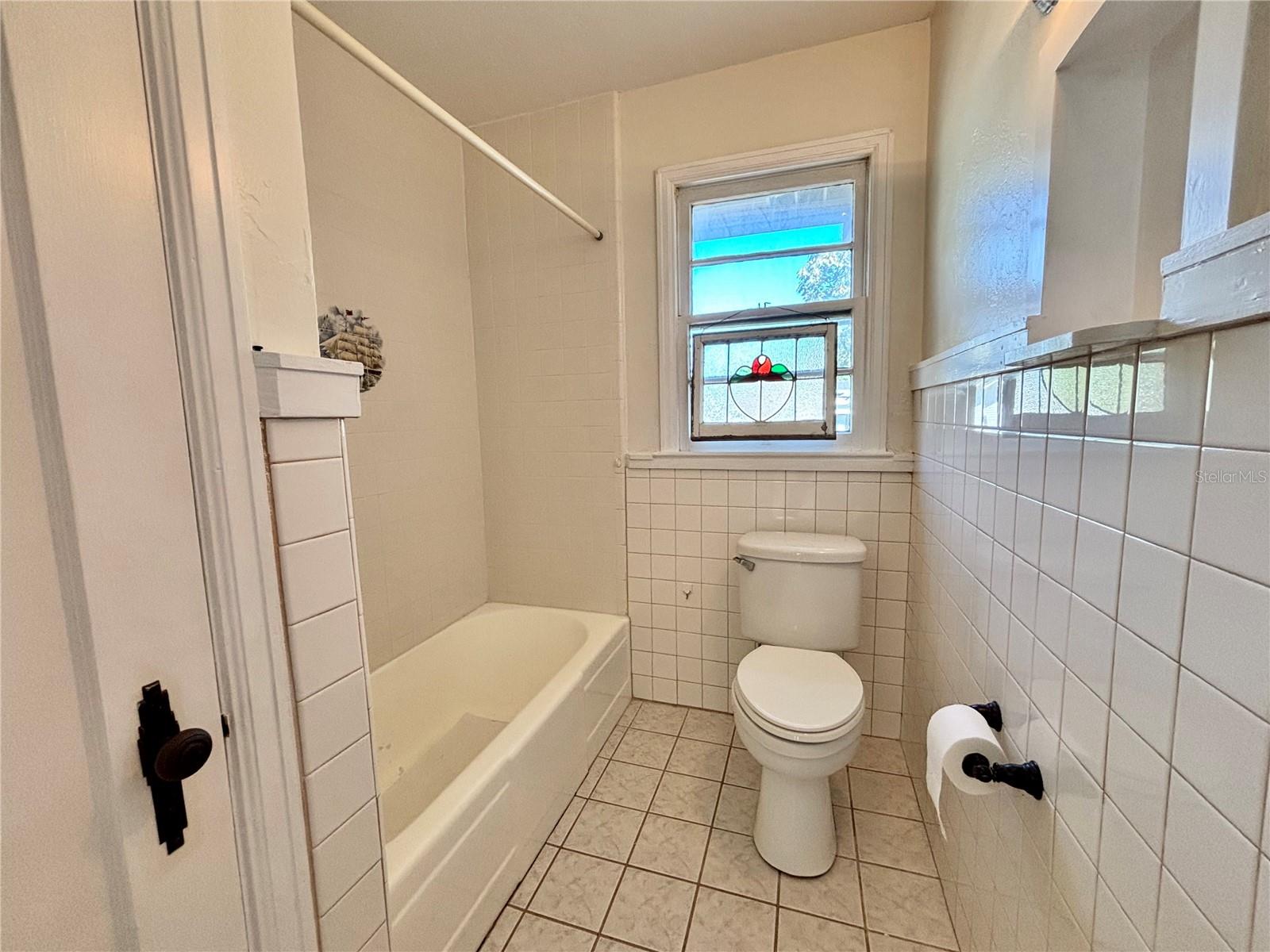 Image 32 of 63 For 211 Summerlin Avenue