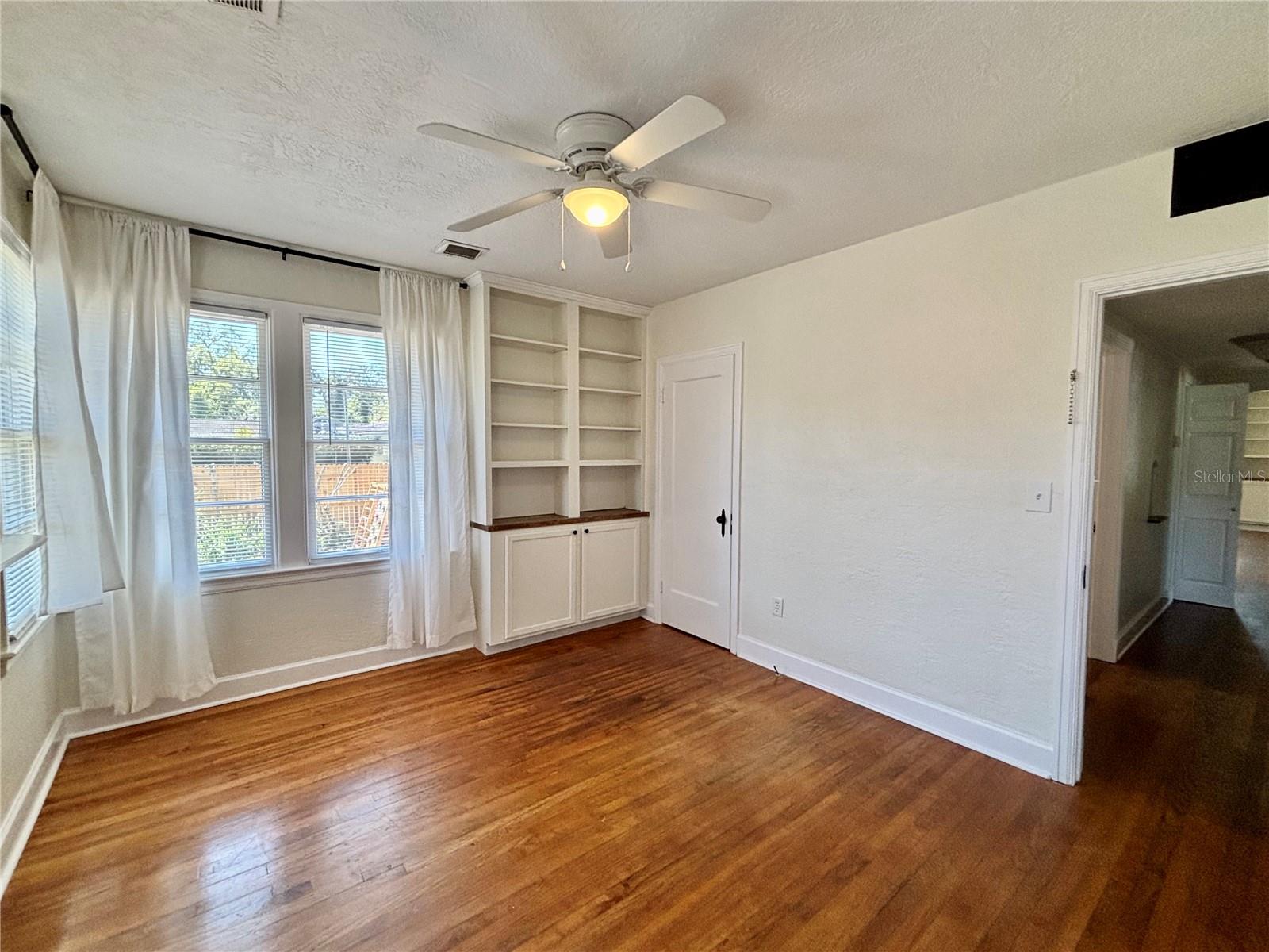 Image 34 of 63 For 211 Summerlin Avenue