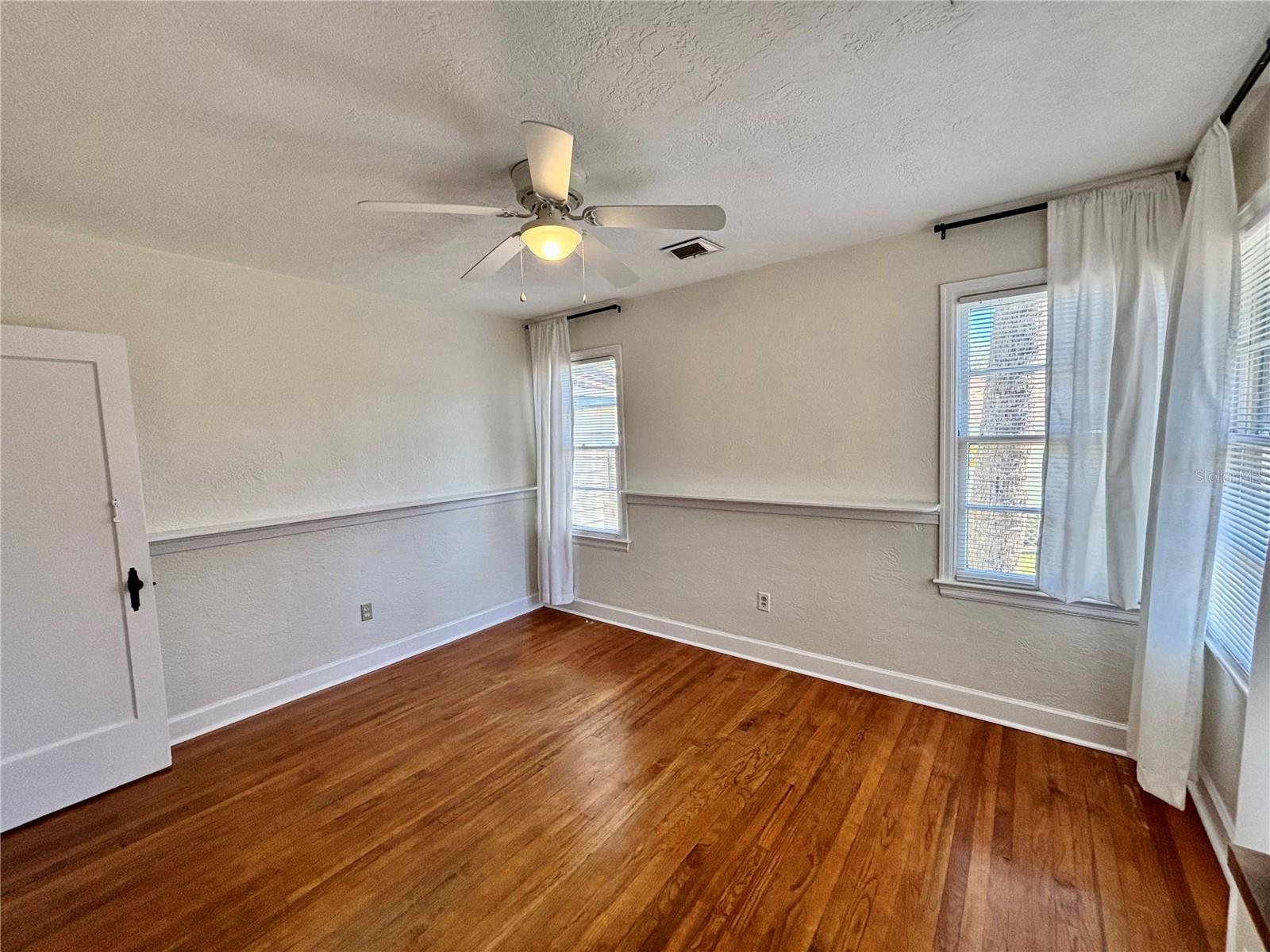 Image 36 of 63 For 211 Summerlin Avenue