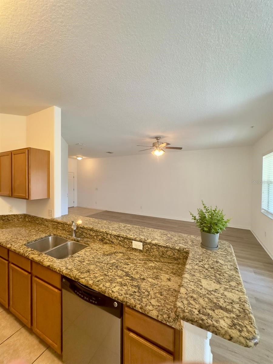 Image 4 of 32 For 1335 Priory Circle