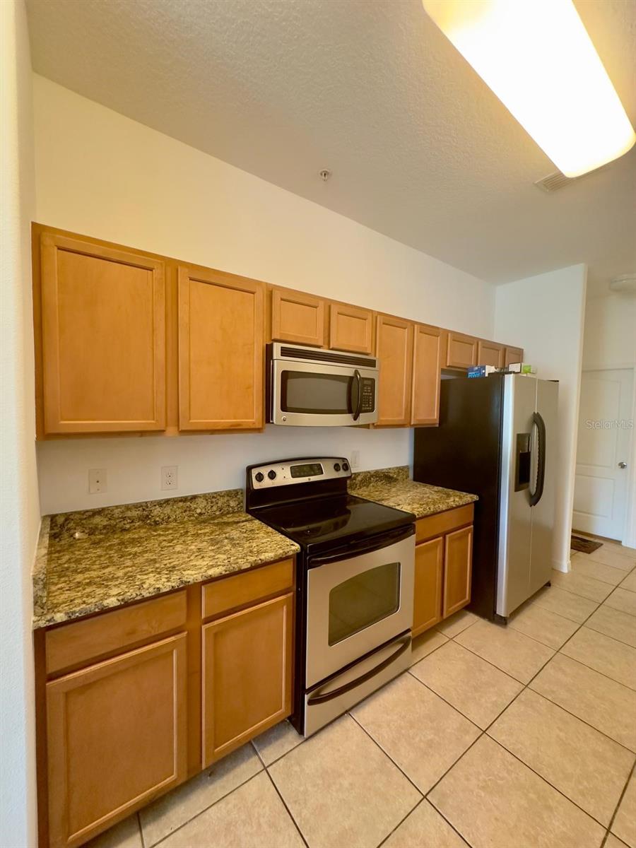 Image 5 of 32 For 1335 Priory Circle