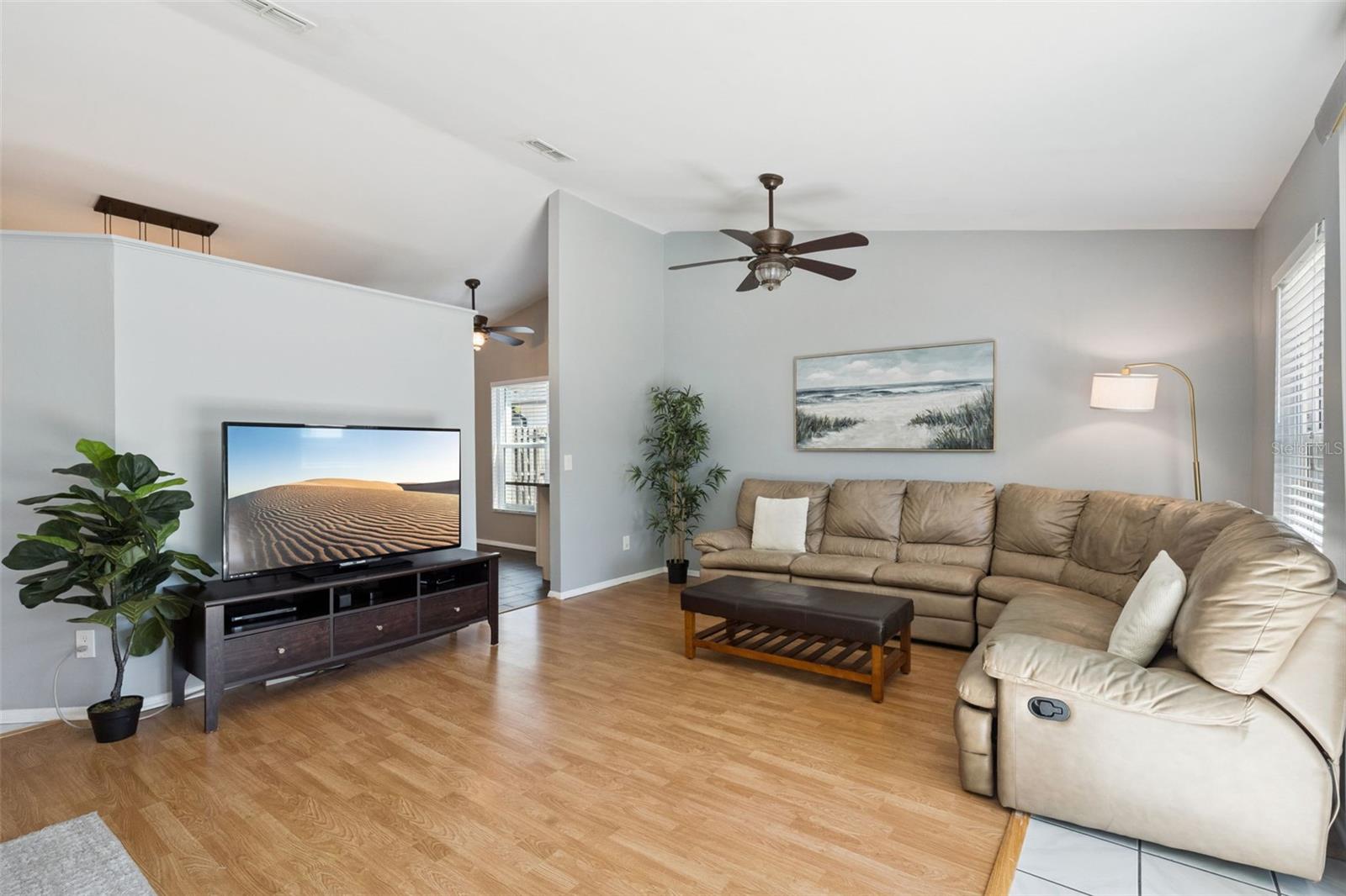 Image 7 of 31 For 7904 Dimal Court