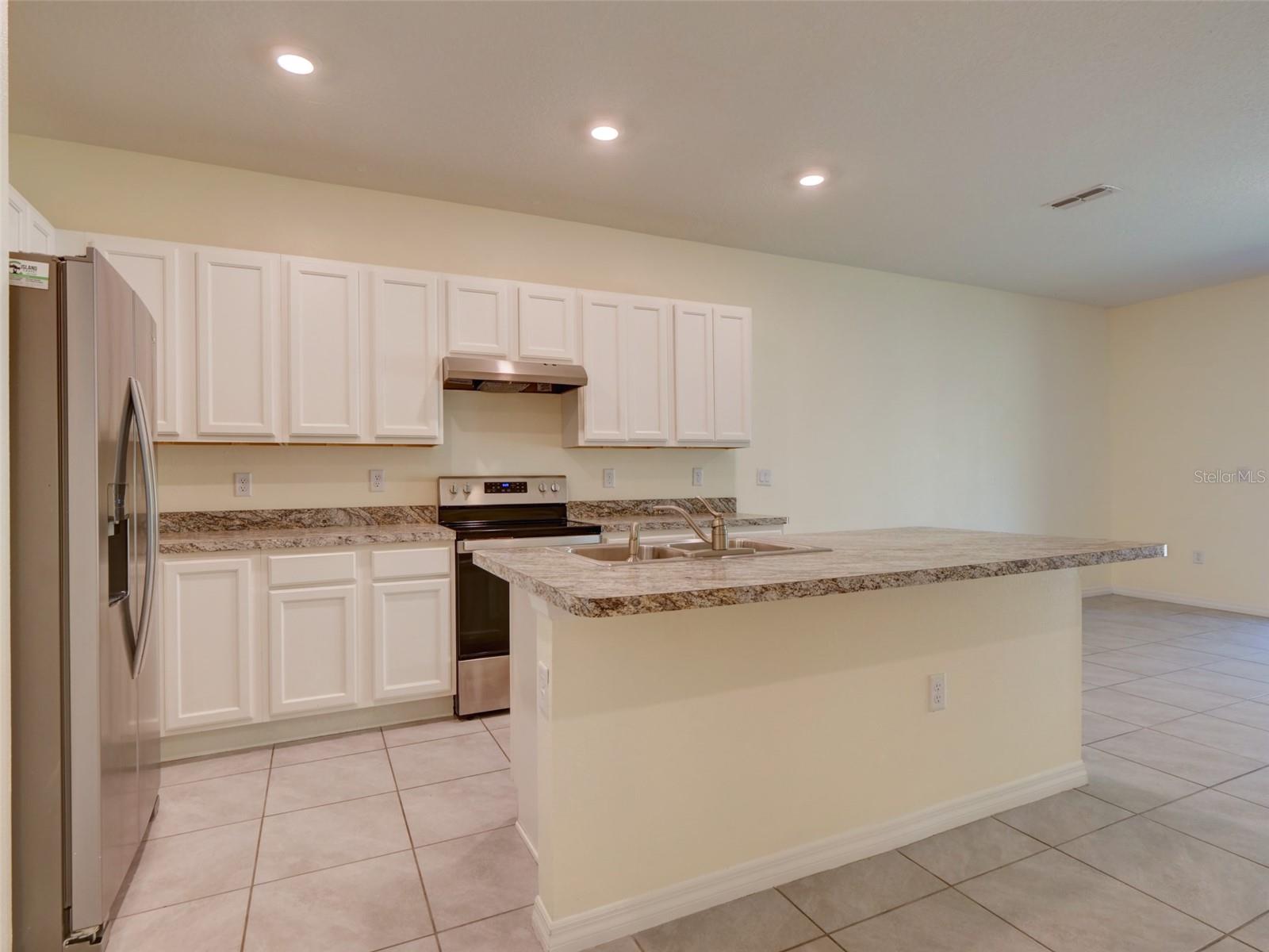 Image 16 of 51 For 1289 Yellow Finch Drive