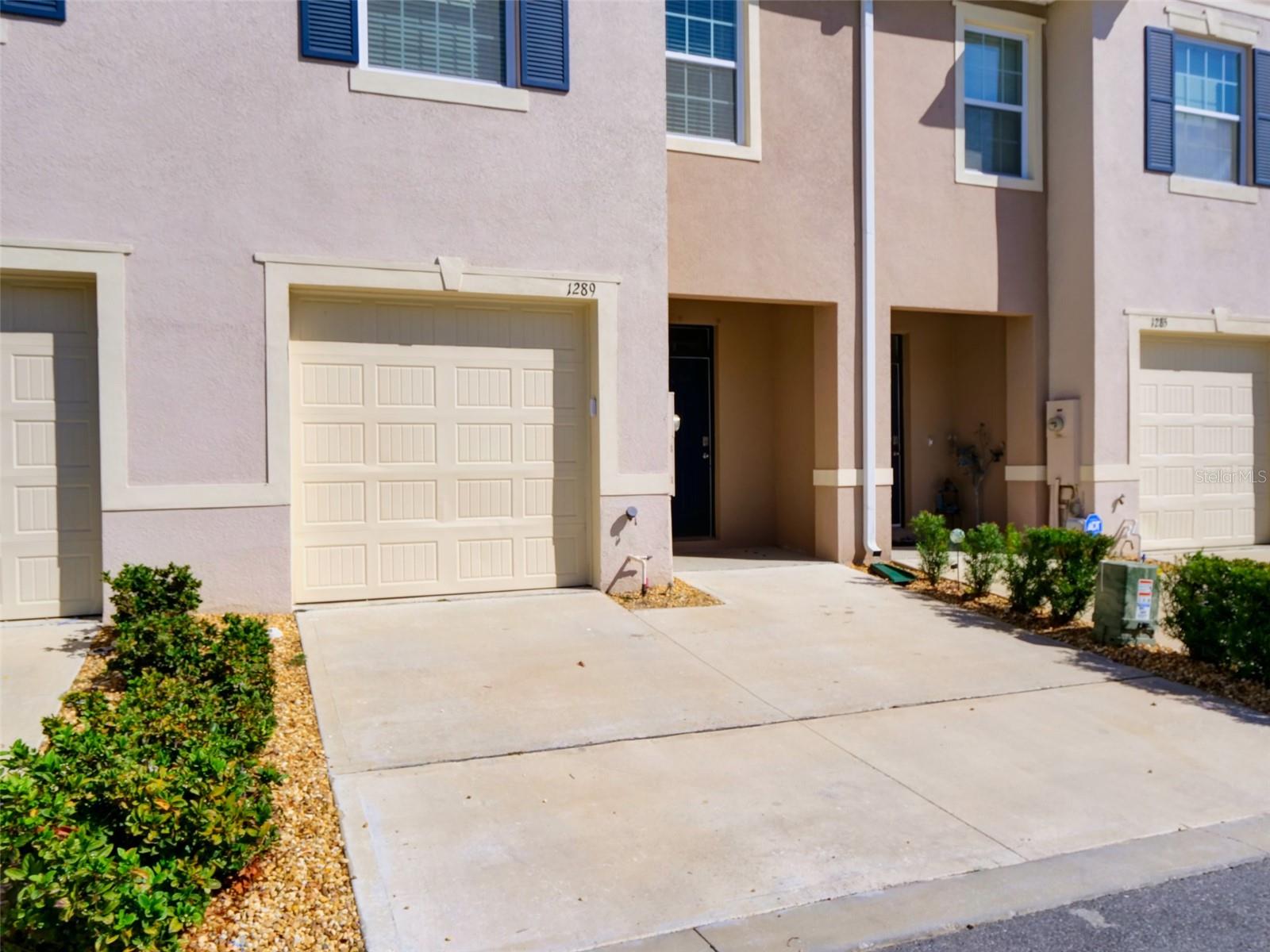 Image 2 of 51 For 1289 Yellow Finch Drive