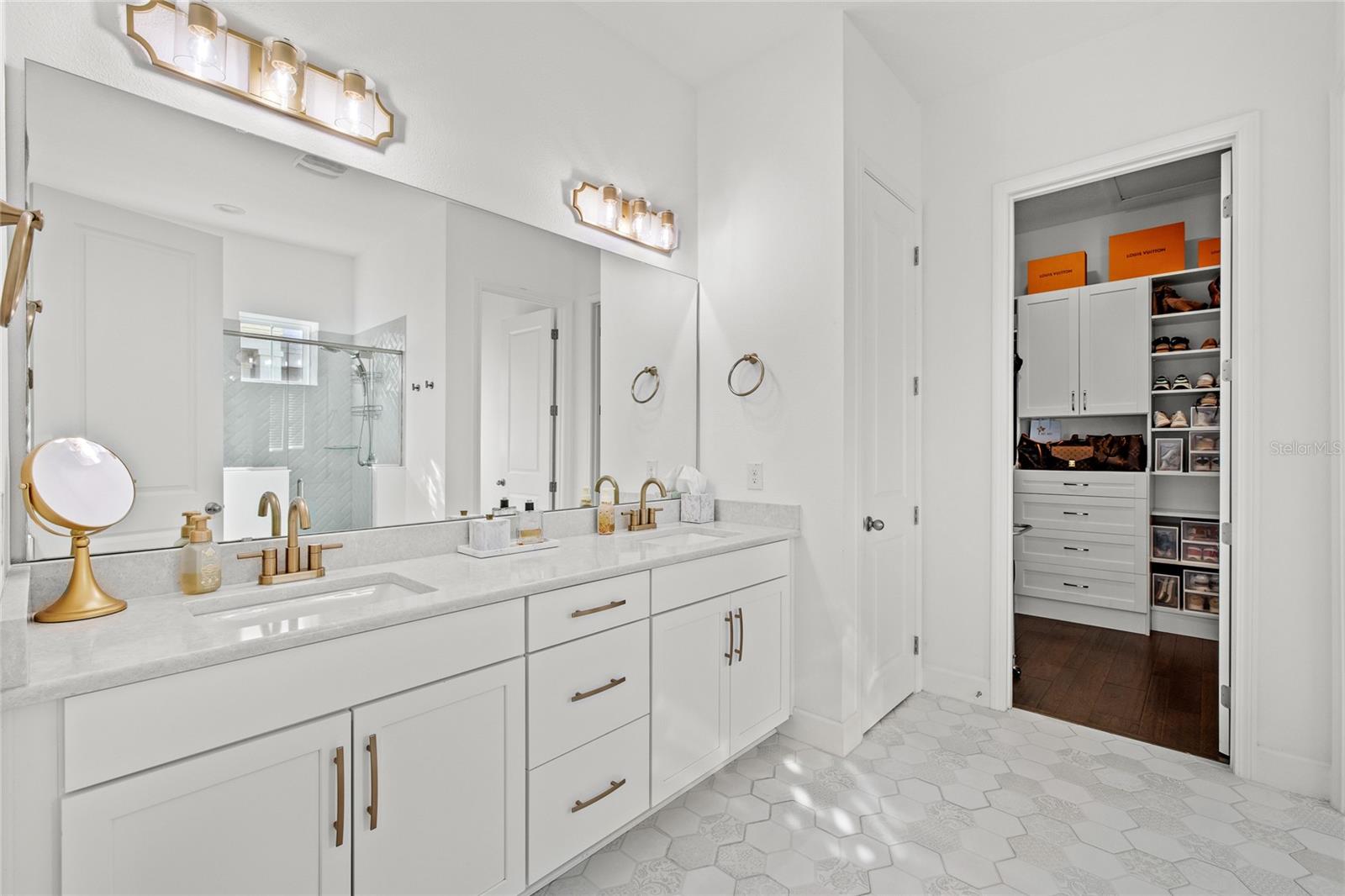 Image 16 of 63 For 13401 Granger Avenue