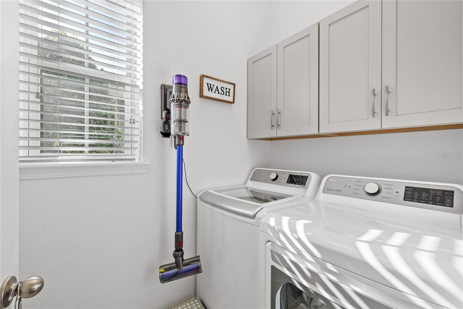 Image 19 of 63 For 13401 Granger Avenue