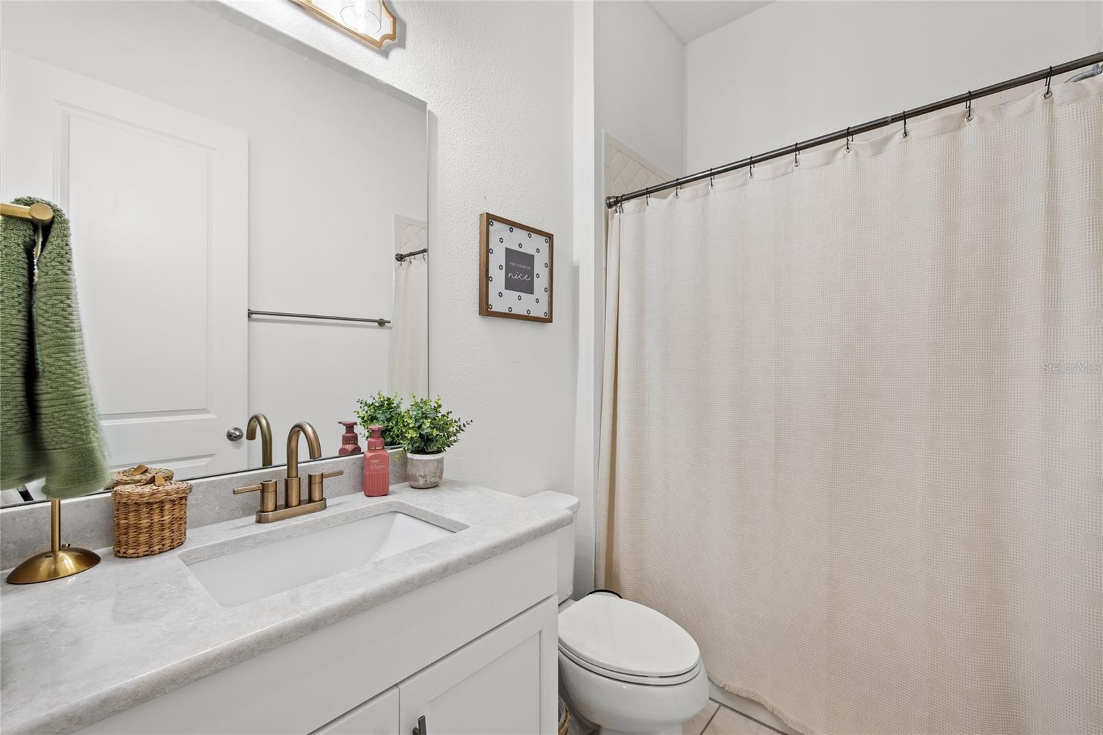 Image 9 of 63 For 13401 Granger Avenue