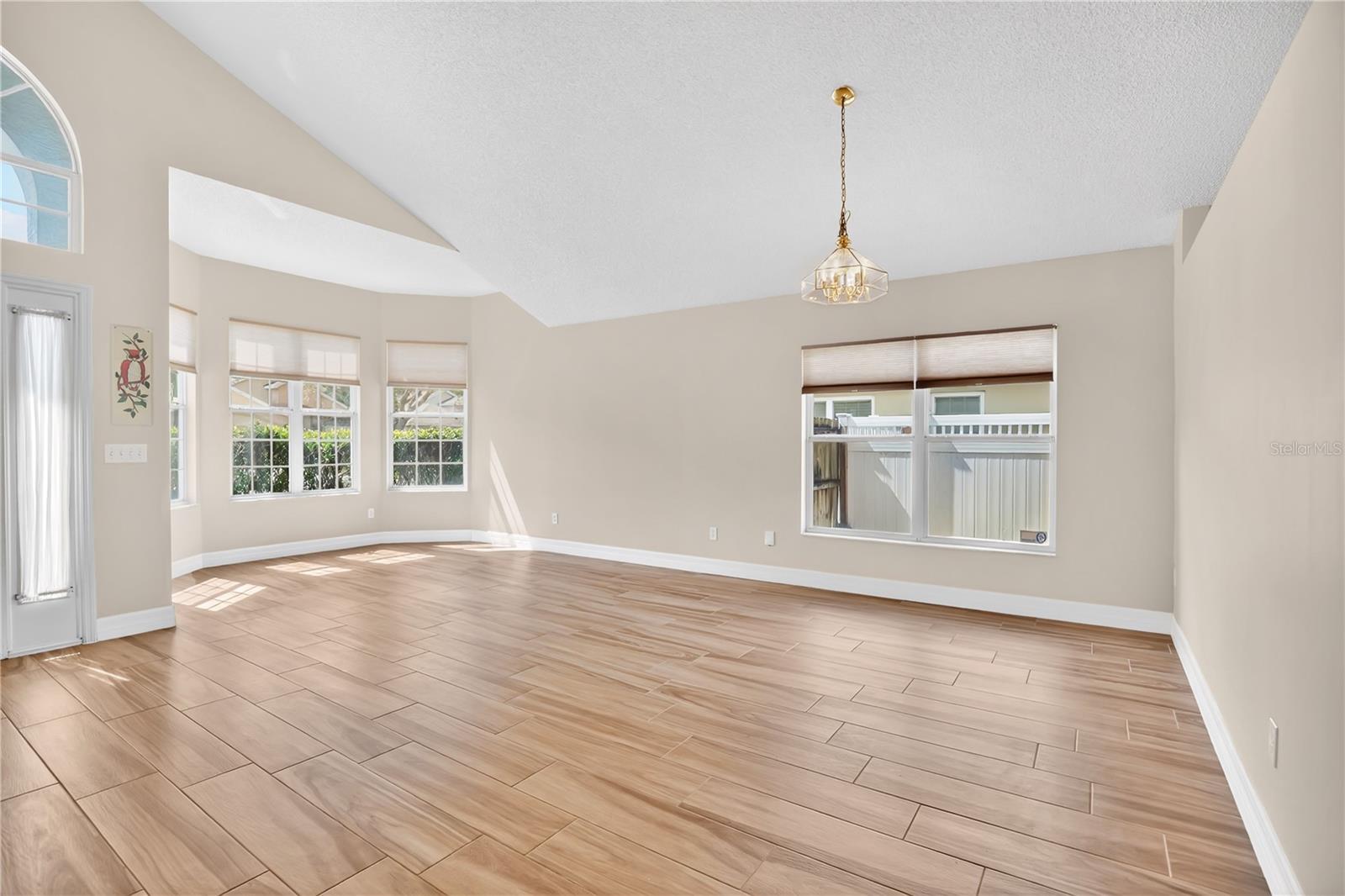 Image 5 of 33 For 13538 Fordwell Drive