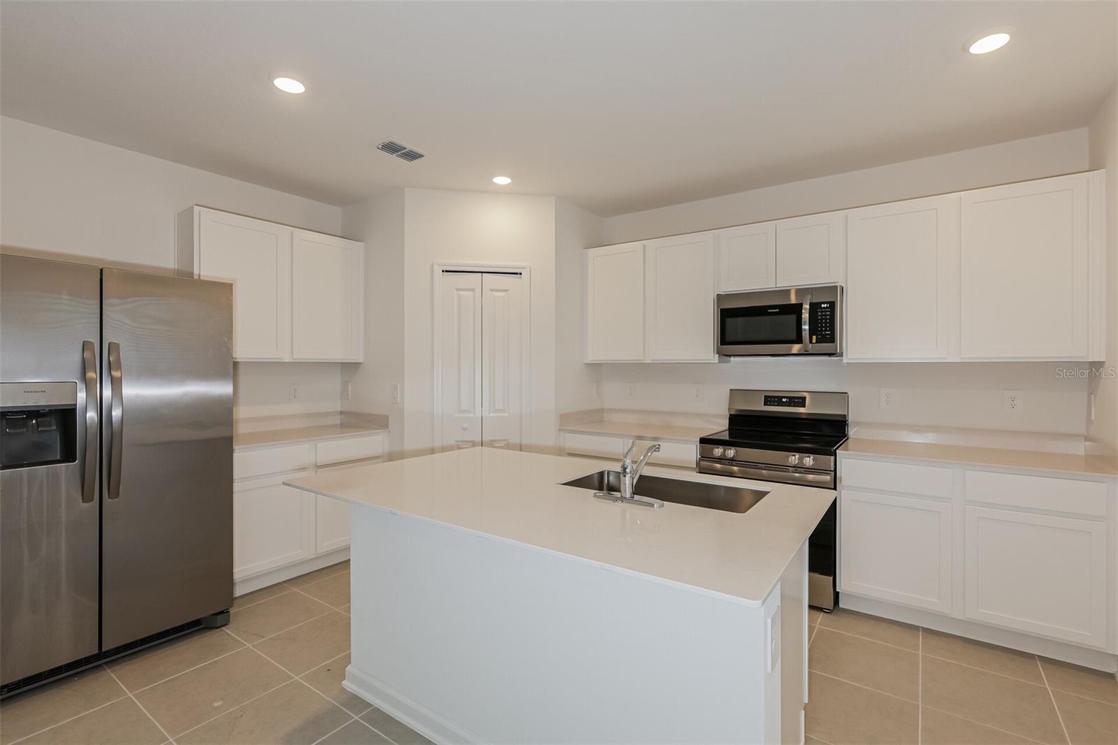 Image 7 of 27 For 315 Artemis Street