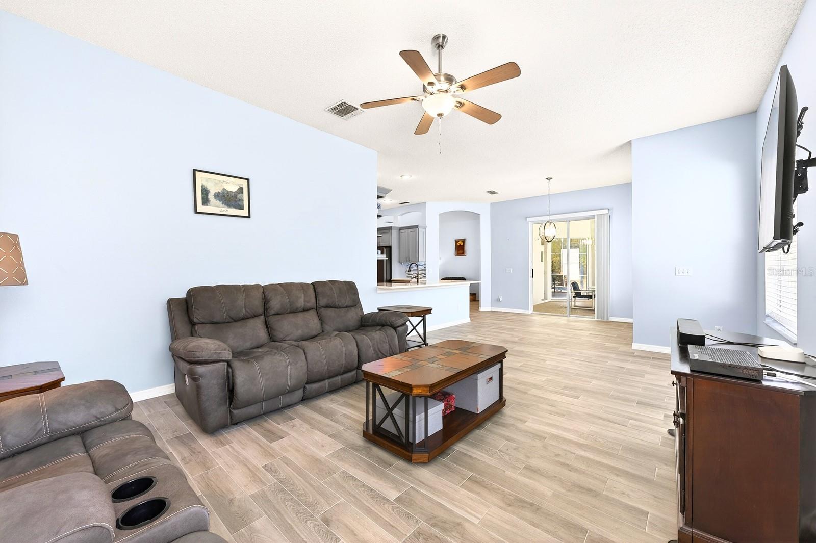 Image 13 of 46 For 129 Ballyshannon Drive