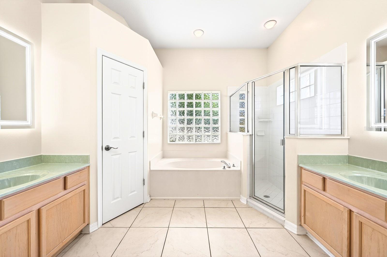 Image 18 of 46 For 129 Ballyshannon Drive