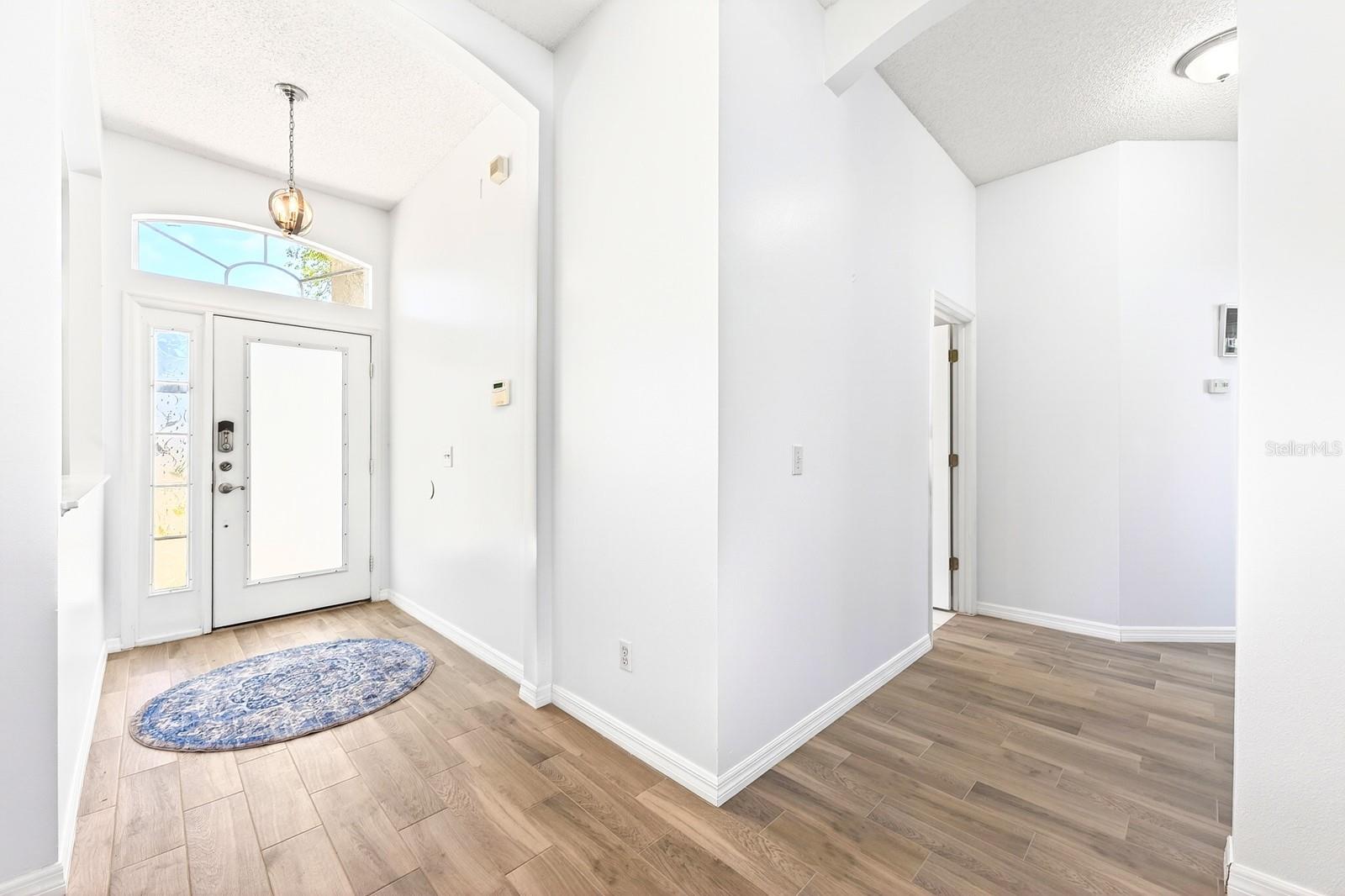 Image 4 of 46 For 129 Ballyshannon Drive