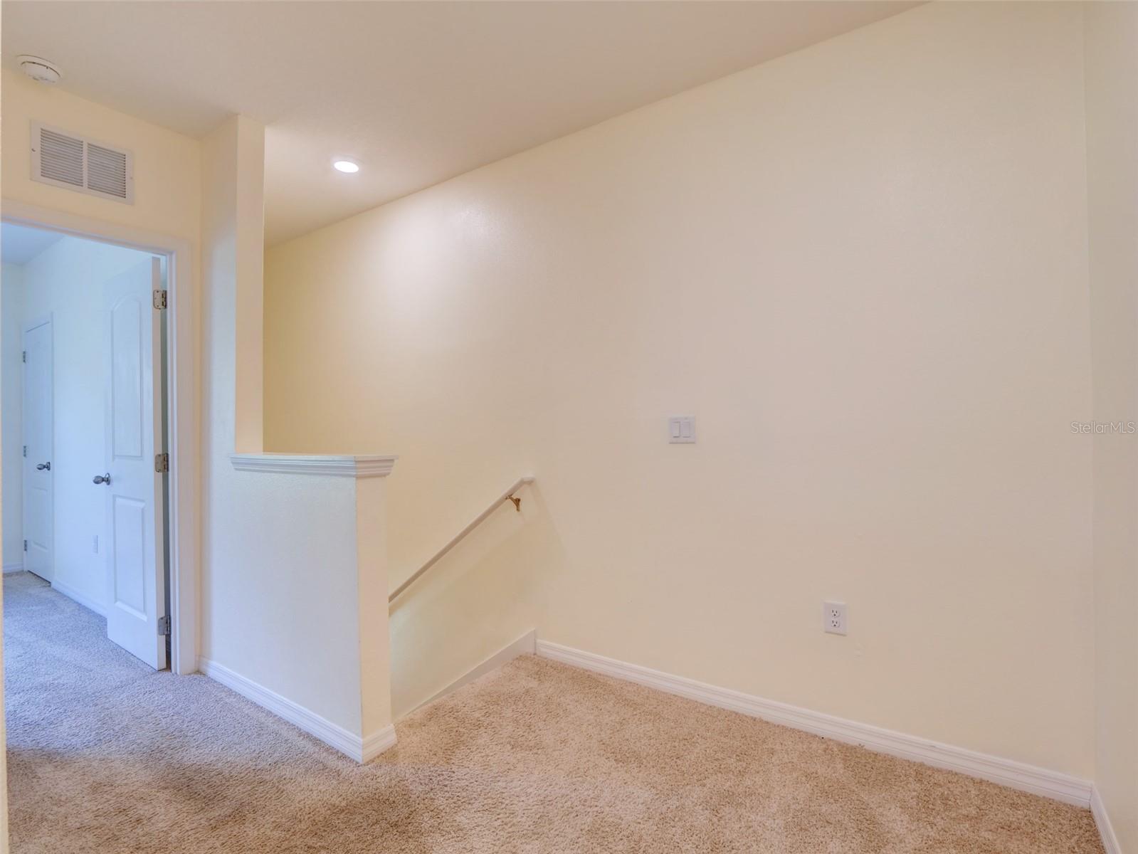 Image 19 of 46 For 1289 Yellow Finch Drive