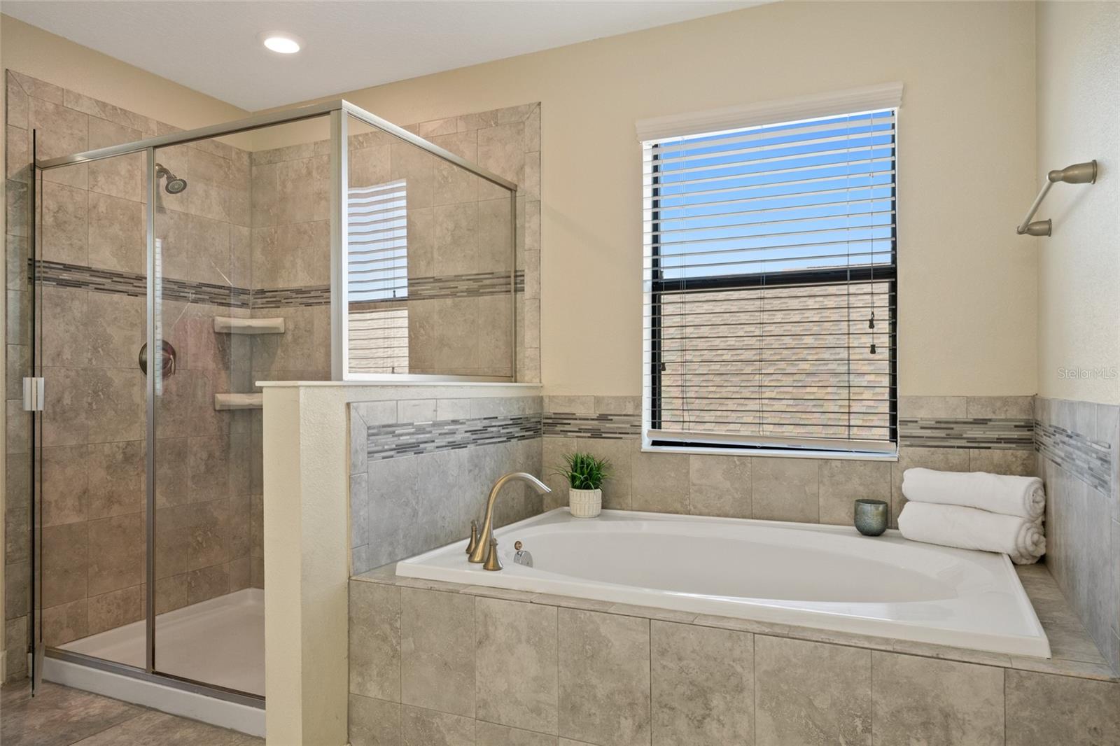 Image 45 of 66 For 7619 Loon Avenue