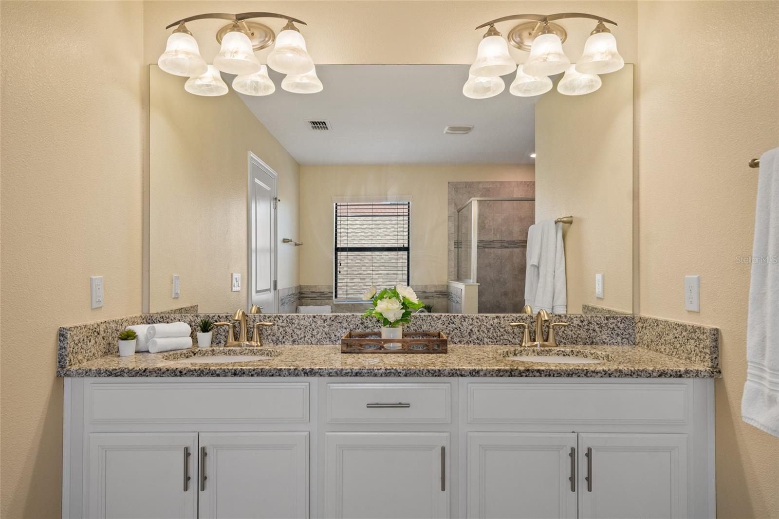 Image 47 of 66 For 7619 Loon Avenue