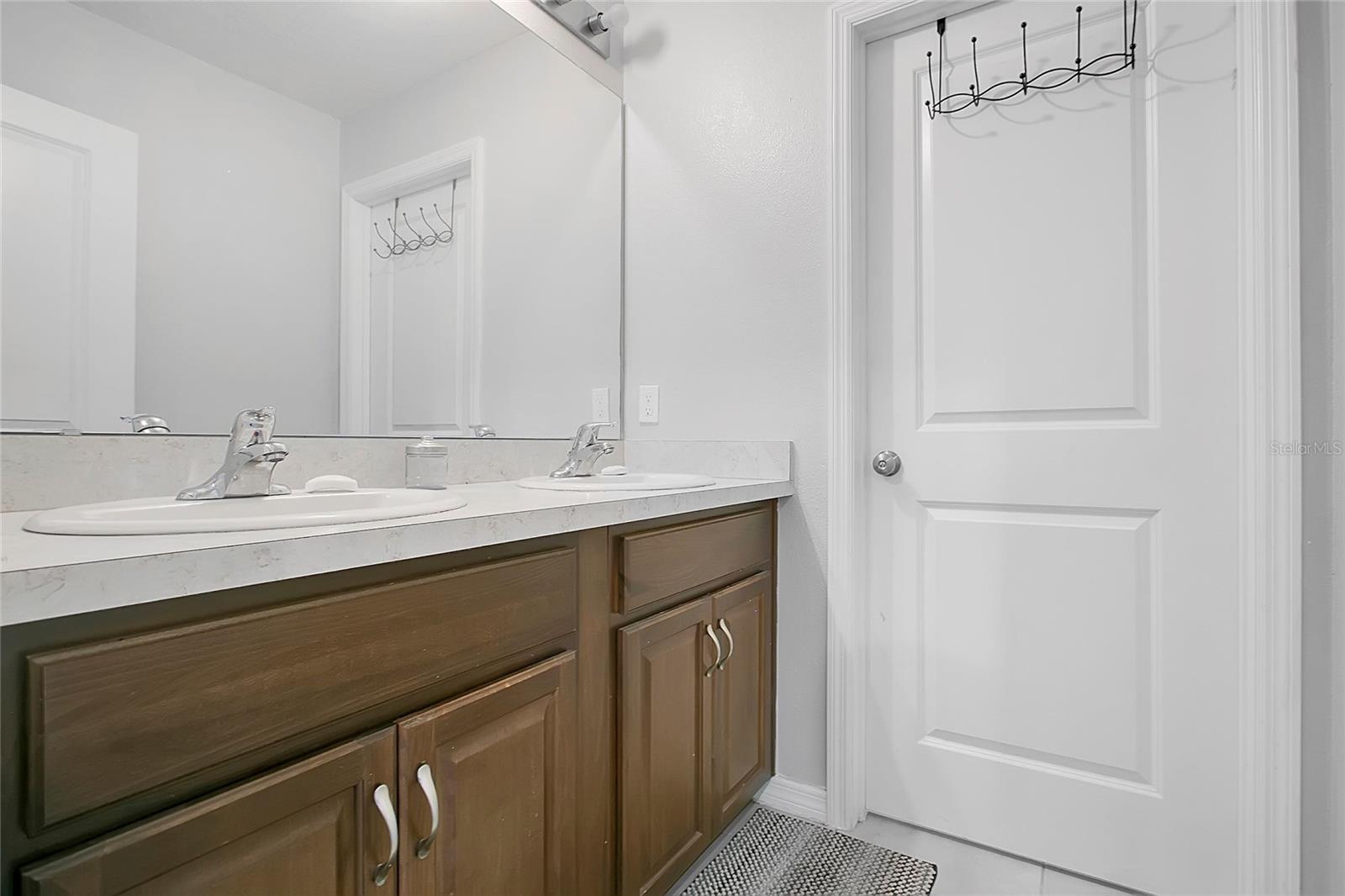 Image 19 of 30 For 582 Black Eagle Drive