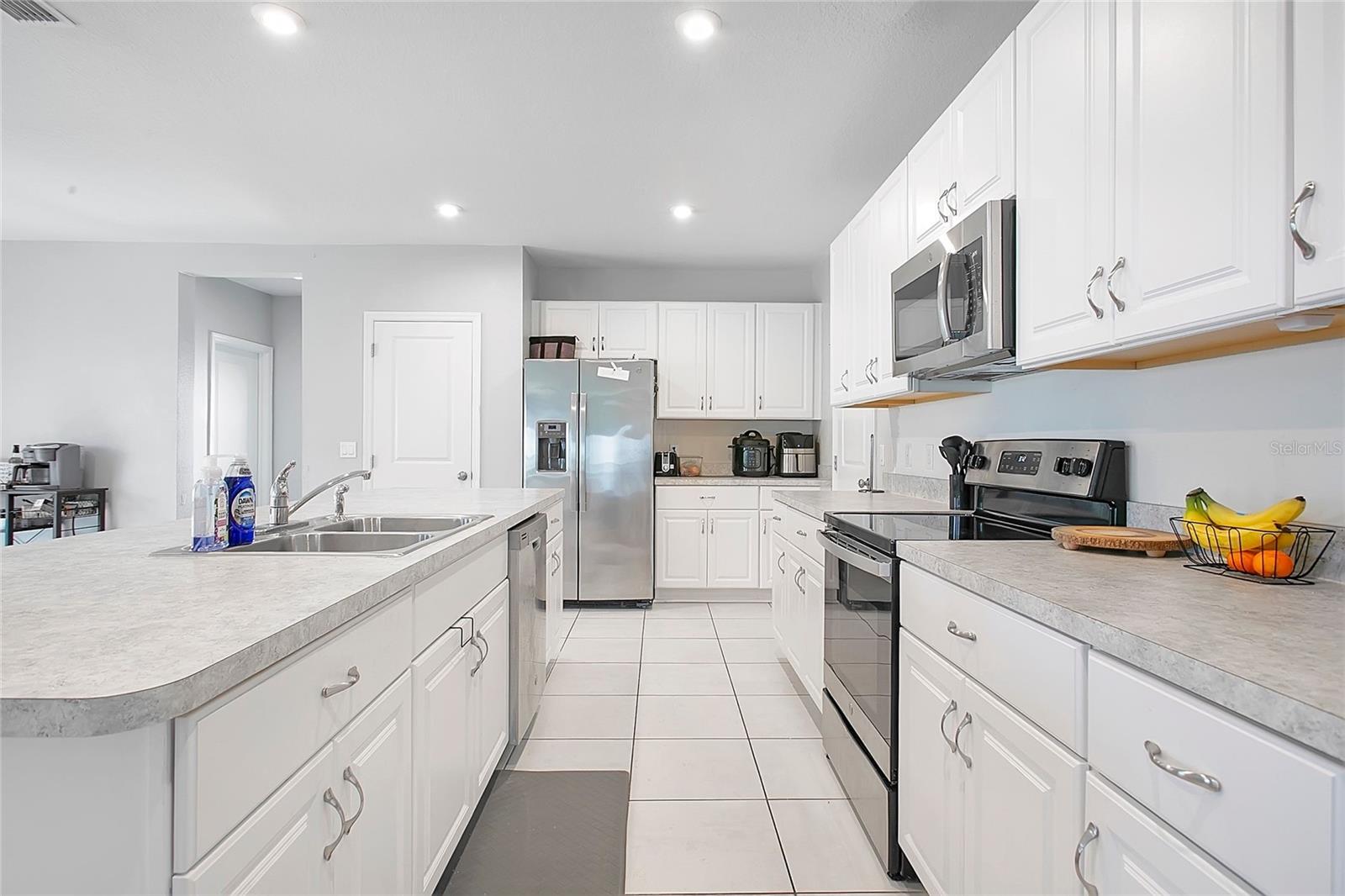 Image 6 of 30 For 582 Black Eagle Drive