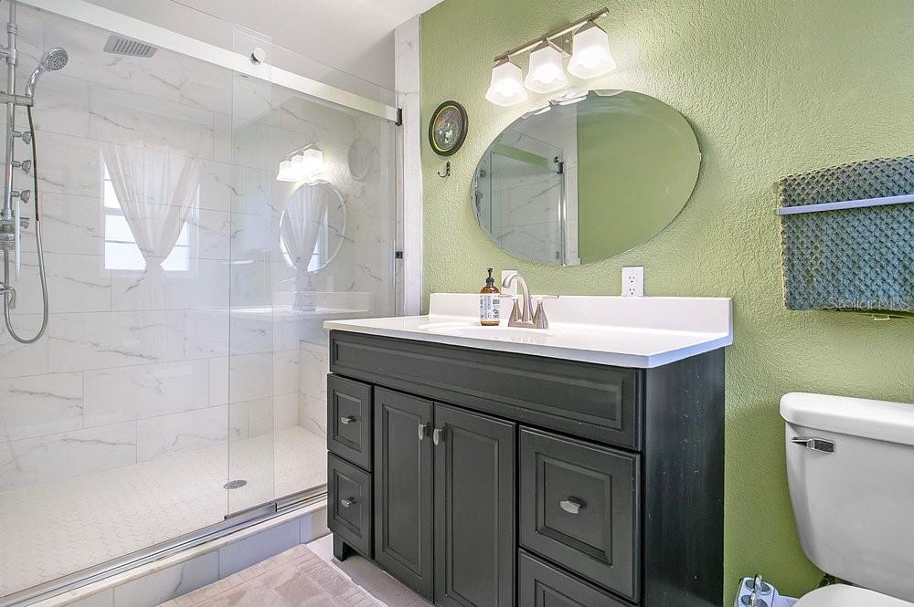 Image 15 of 34 For 741 Saxby Avenue