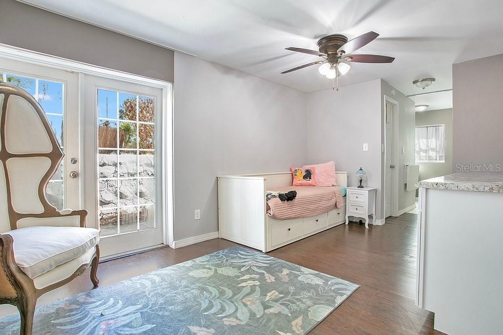 Image 21 of 34 For 741 Saxby Avenue