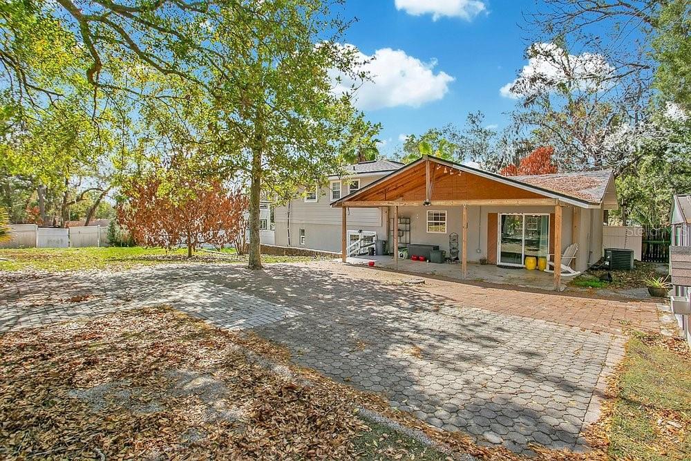 Image 25 of 34 For 741 Saxby Avenue