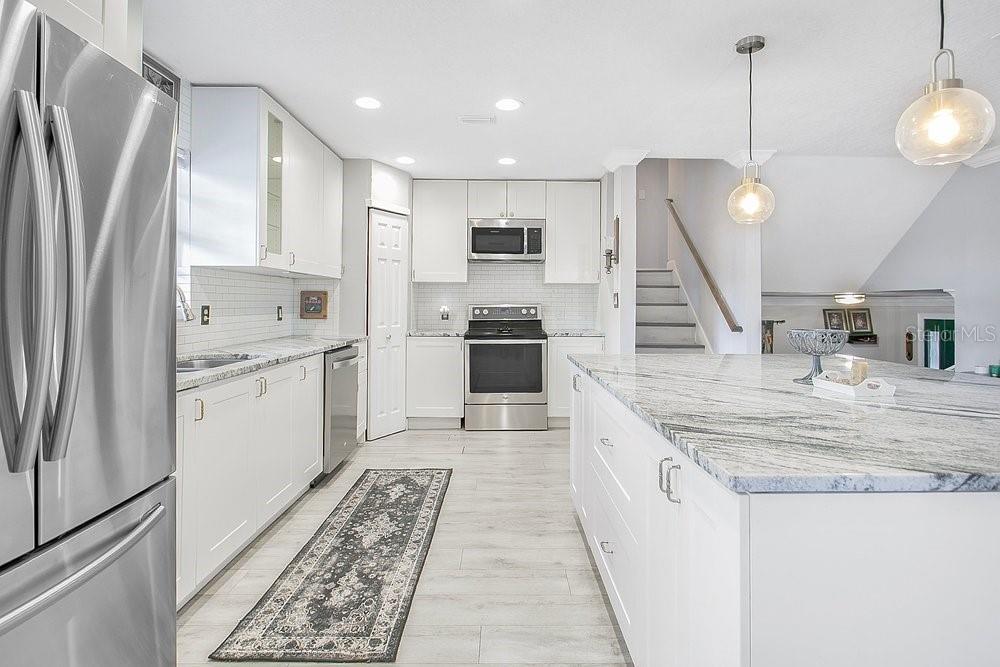 Image 6 of 34 For 741 Saxby Avenue