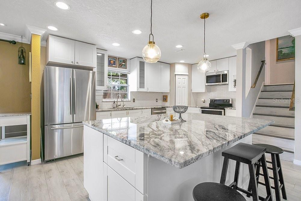 Image 7 of 34 For 741 Saxby Avenue