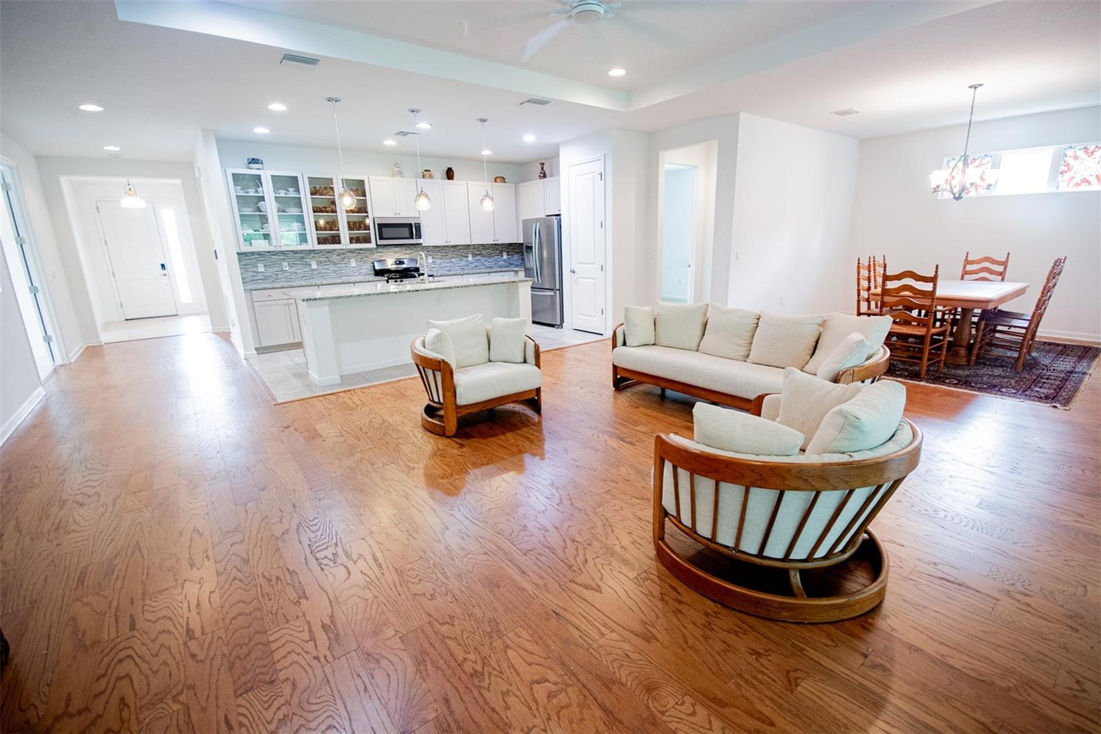 Image 12 of 48 For 215 Avenham Drive