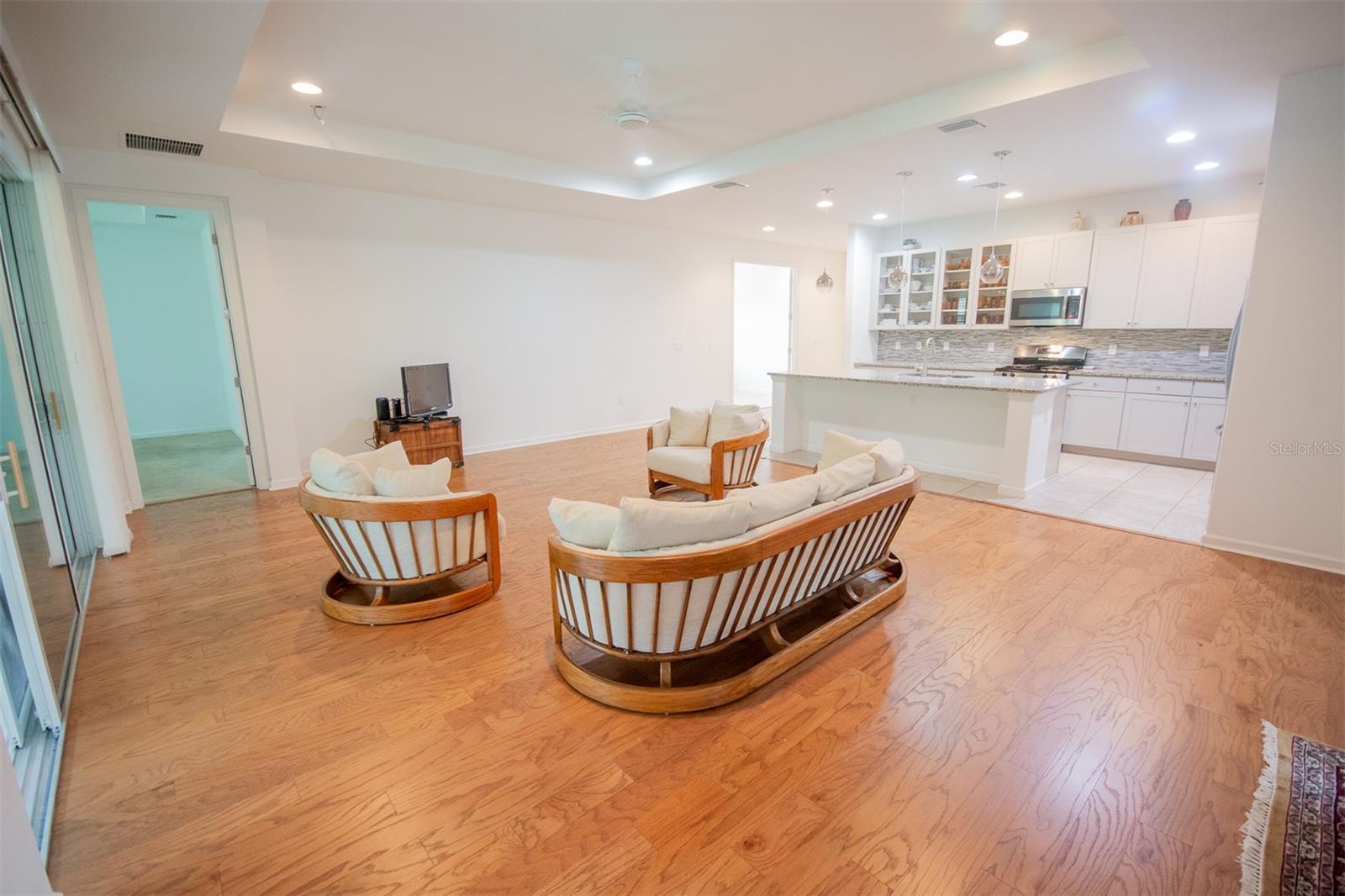 Image 13 of 48 For 215 Avenham Drive