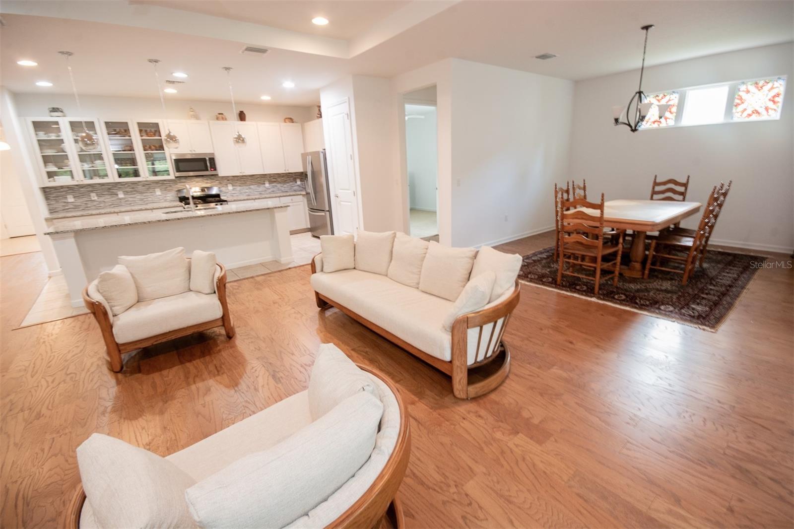 Image 15 of 48 For 215 Avenham Drive