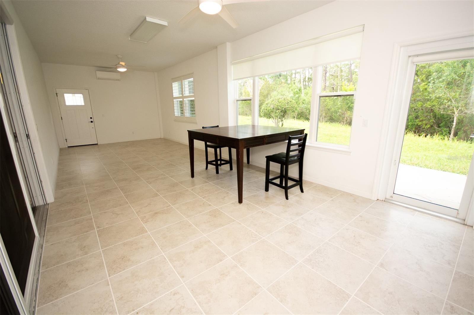 Image 27 of 48 For 215 Avenham Drive