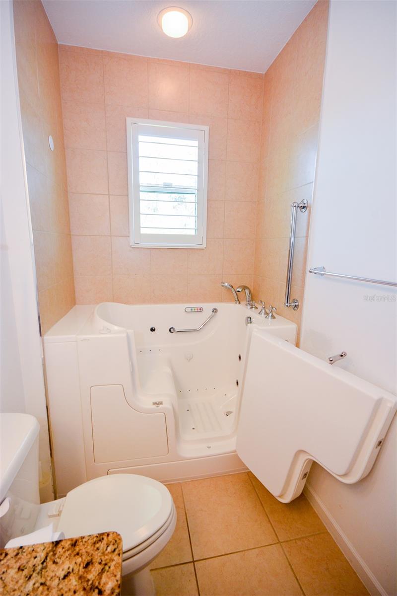 Image 30 of 48 For 215 Avenham Drive